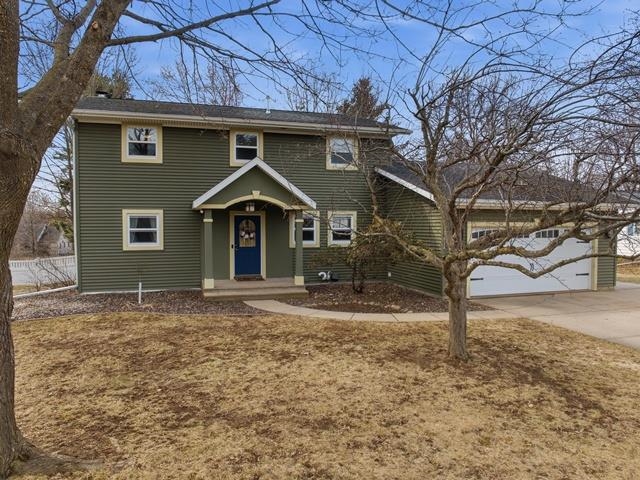 1012 W CHAPEL STREET, Marshfield, Wisconsin 54449, 4 Bedrooms Bedrooms, ,2 BathroomsBathrooms,Residential,For Sale,1012 W CHAPEL STREET,22601377