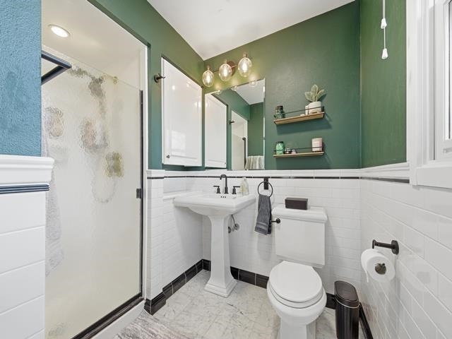 1012 W CHAPEL STREET, Marshfield, Wisconsin 54449, 4 Bedrooms Bedrooms, ,2 BathroomsBathrooms,Residential,For Sale,1012 W CHAPEL STREET,22601377