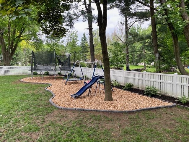 1012 W CHAPEL STREET, Marshfield, Wisconsin 54449, 4 Bedrooms Bedrooms, ,2 BathroomsBathrooms,Residential,For Sale,1012 W CHAPEL STREET,22601377