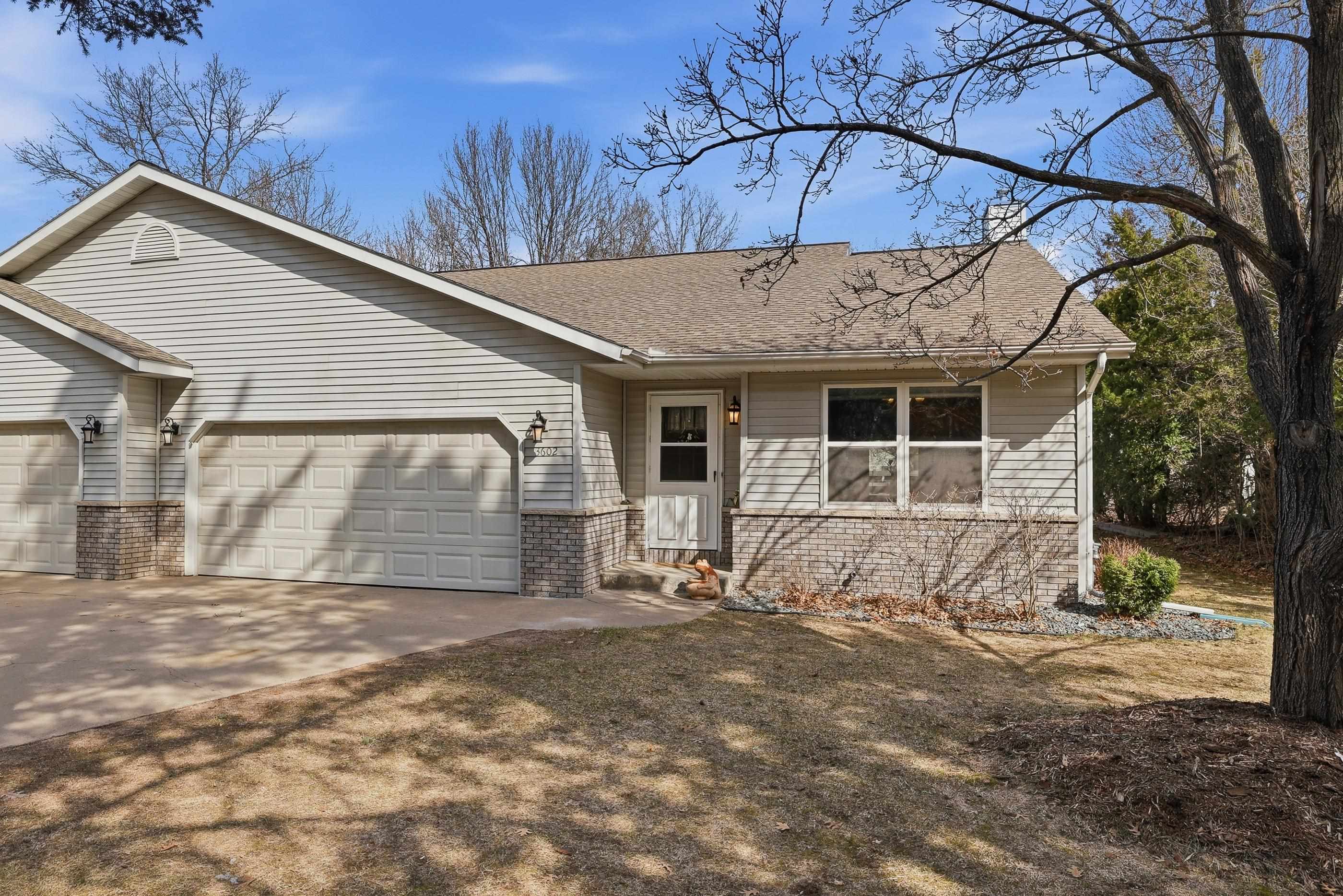 3600-3602 YVONNE DRIVE, Stevens Point, Wisconsin 54481, 3 Bedrooms Bedrooms, ,2 BathroomsBathrooms,Multi-family,For Sale,3600-3602 YVONNE DRIVE,22601378