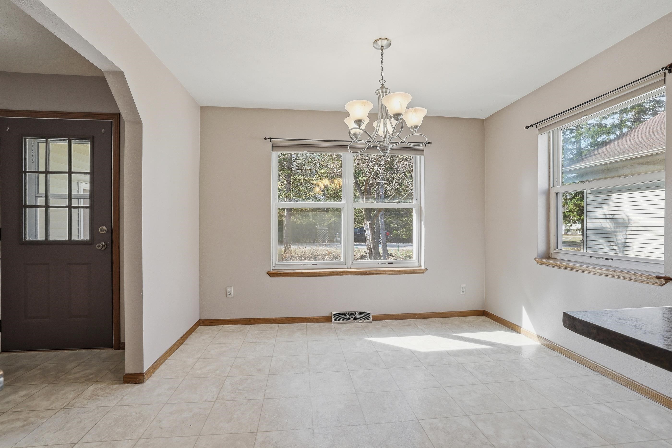 3600-3602 YVONNE DRIVE, Stevens Point, Wisconsin 54481, 3 Bedrooms Bedrooms, ,2 BathroomsBathrooms,Multi-family,For Sale,3600-3602 YVONNE DRIVE,22601378