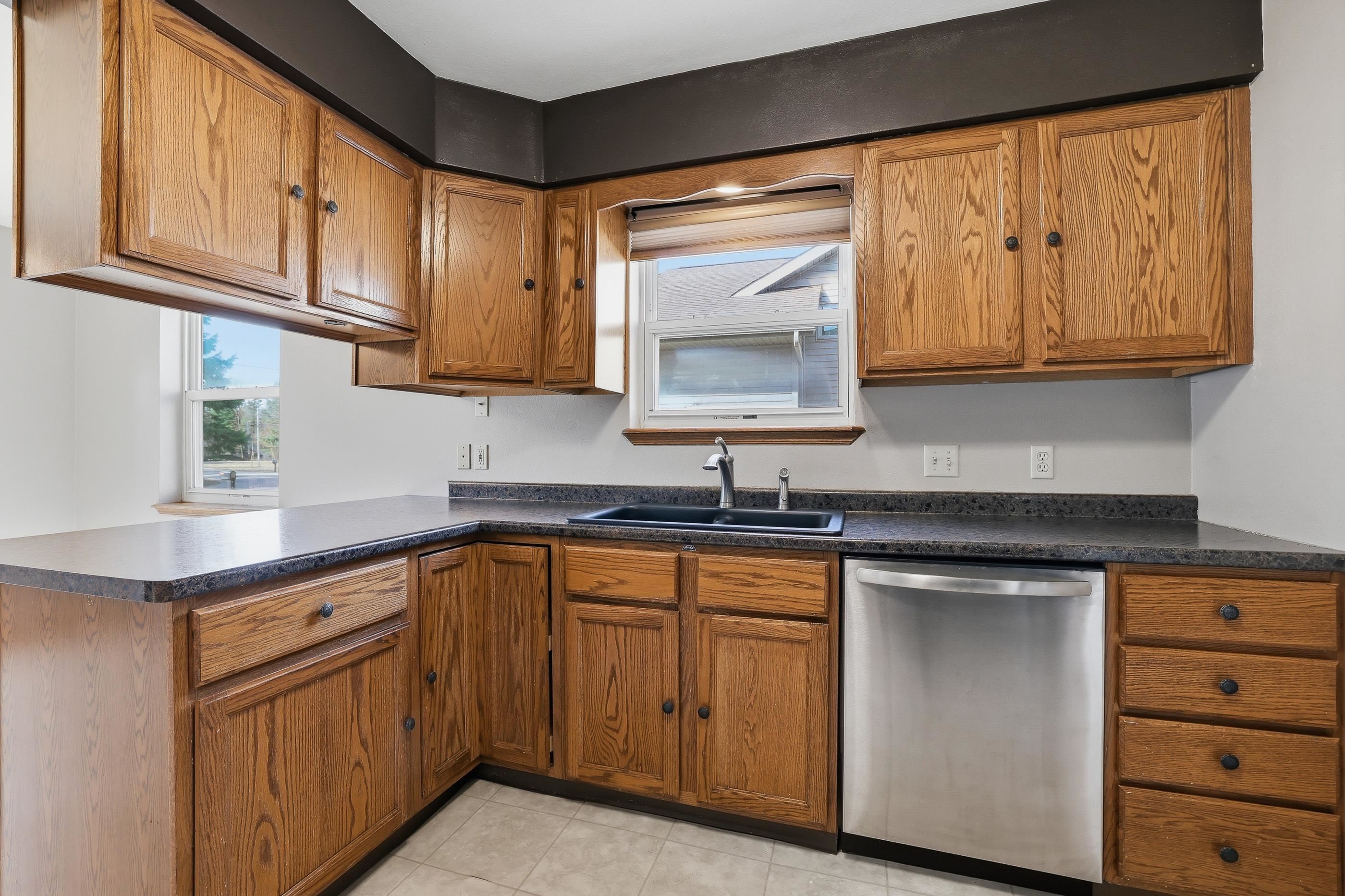 3600-3602 YVONNE DRIVE, Stevens Point, Wisconsin 54481, 3 Bedrooms Bedrooms, ,2 BathroomsBathrooms,Multi-family,For Sale,3600-3602 YVONNE DRIVE,22601378