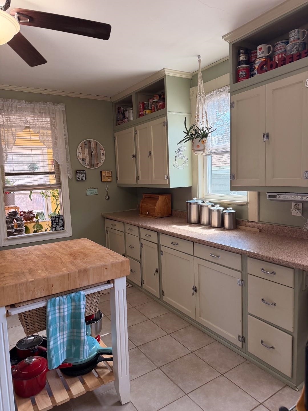 827 N 2ND AVENUE, Wausau, Wisconsin 54401, 4 Bedrooms Bedrooms, ,1 BathroomBathrooms,Residential,For Sale,827 N 2ND AVENUE,22601379