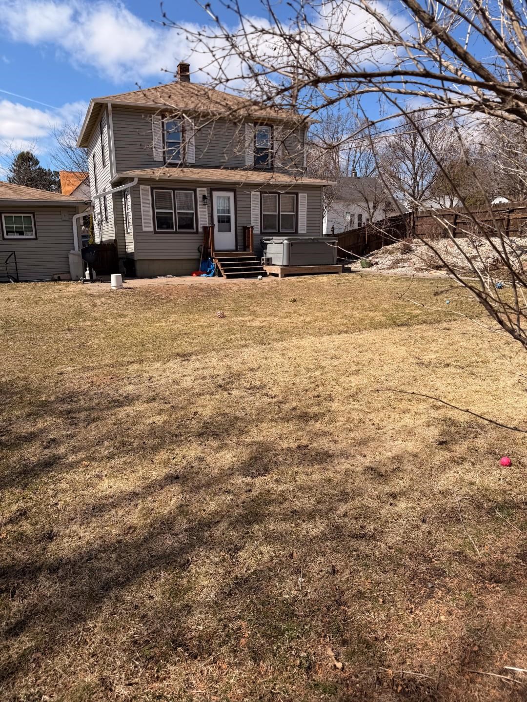 827 N 2ND AVENUE, Wausau, Wisconsin 54401, 4 Bedrooms Bedrooms, ,1 BathroomBathrooms,Residential,For Sale,827 N 2ND AVENUE,22601379