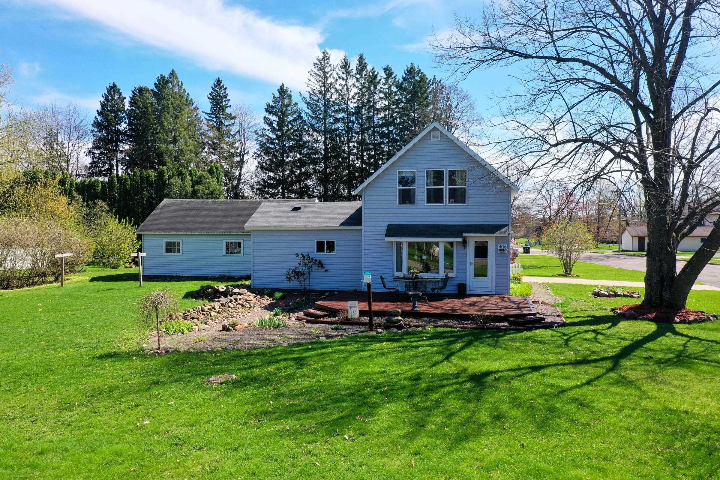 406 E SOUTH STREET, Medford, Wisconsin 54451, 3 Bedrooms Bedrooms, ,1 BathroomBathrooms,Residential,For Sale,406 E SOUTH STREET,22601380