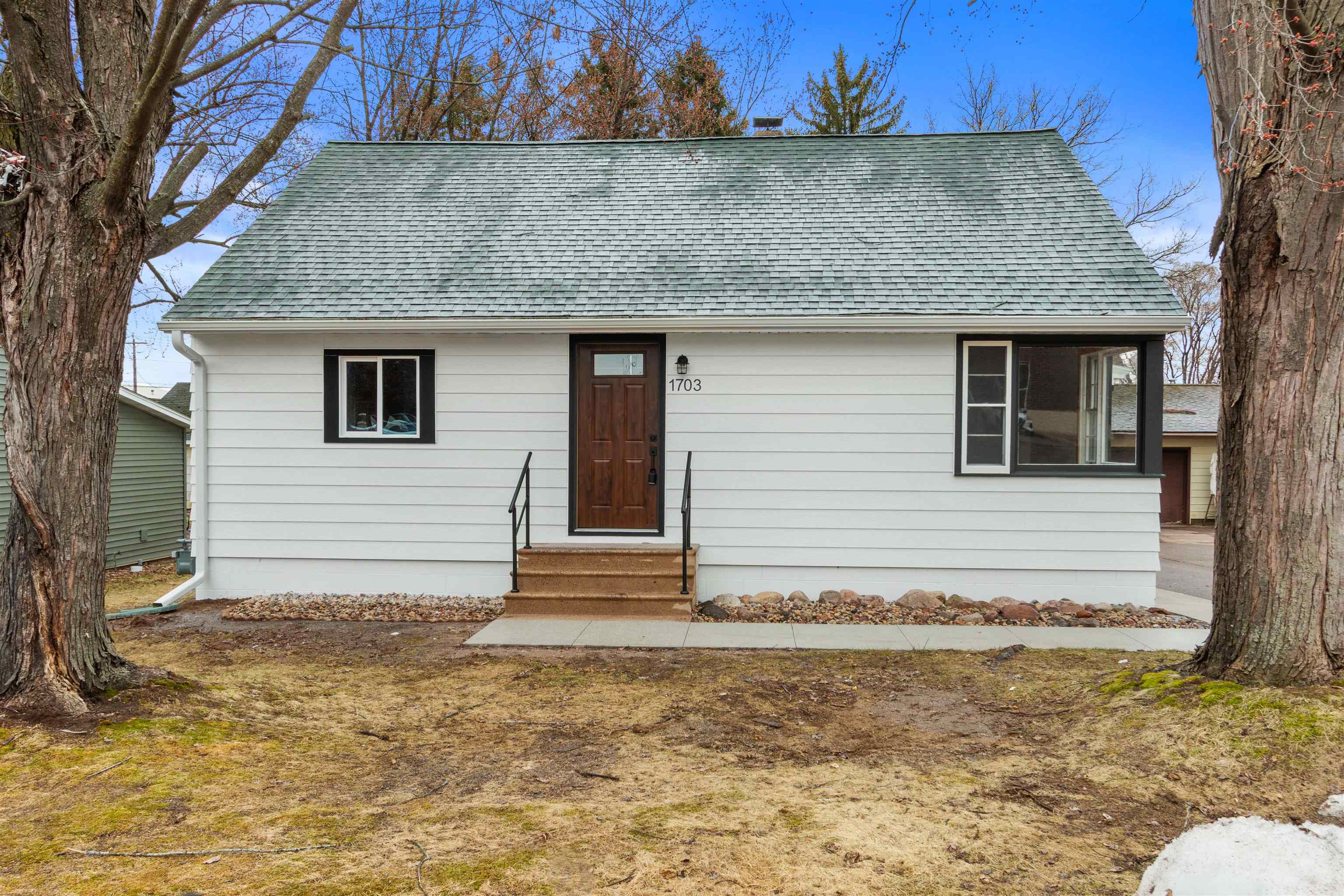 1703 W PORTER STREET, Wausau, Wisconsin 54401, 4 Bedrooms Bedrooms, ,2 BathroomsBathrooms,Residential,For Sale,1703 W PORTER STREET,22601381