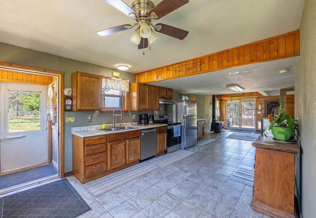 9090 COUNTY ROAD N, Almond, Wisconsin 54909, 3 Bedrooms Bedrooms, ,1 BathroomBathrooms,Residential,For Sale,9090 COUNTY ROAD N,22601382