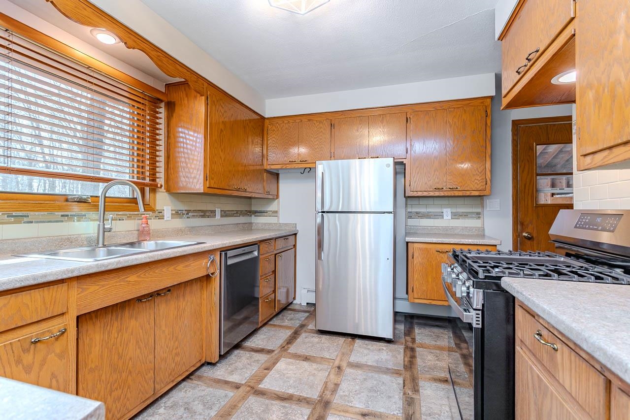 2268 CIRCLE DRIVE, Wausau, Wisconsin 54401, 3 Bedrooms Bedrooms, ,1 BathroomBathrooms,Residential,For Sale,2268 CIRCLE DRIVE,22601387