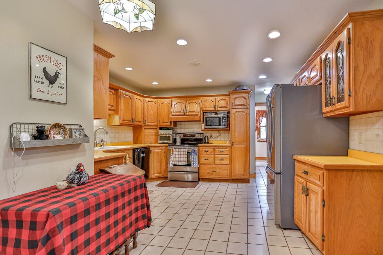 W4014 ALPINE AVENUE, Merrill, Wisconsin 54452, 3 Bedrooms Bedrooms, ,3 BathroomsBathrooms,Residential,For Sale,W4014 ALPINE AVENUE,22601388