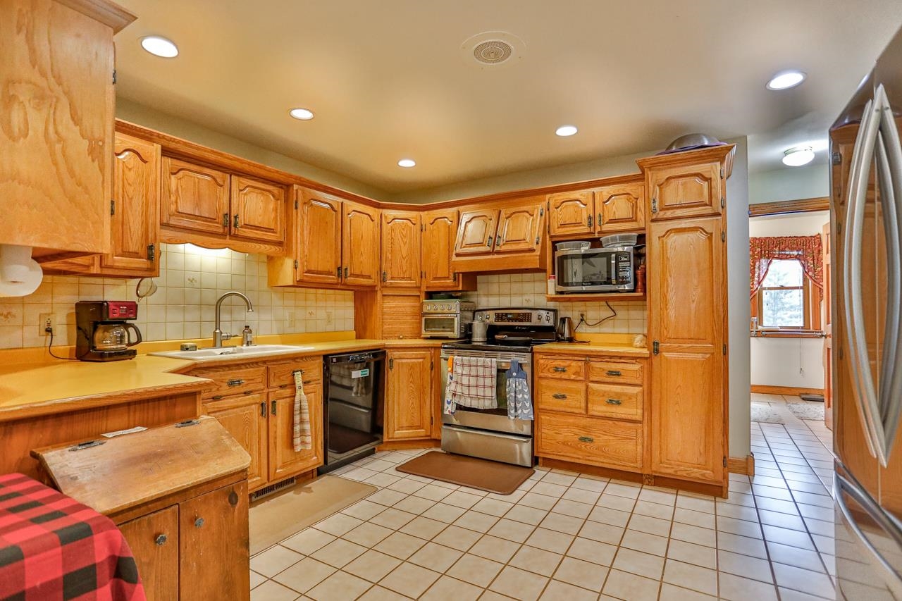 W4014 ALPINE AVENUE, Merrill, Wisconsin 54452, 3 Bedrooms Bedrooms, ,3 BathroomsBathrooms,Residential,For Sale,W4014 ALPINE AVENUE,22601388