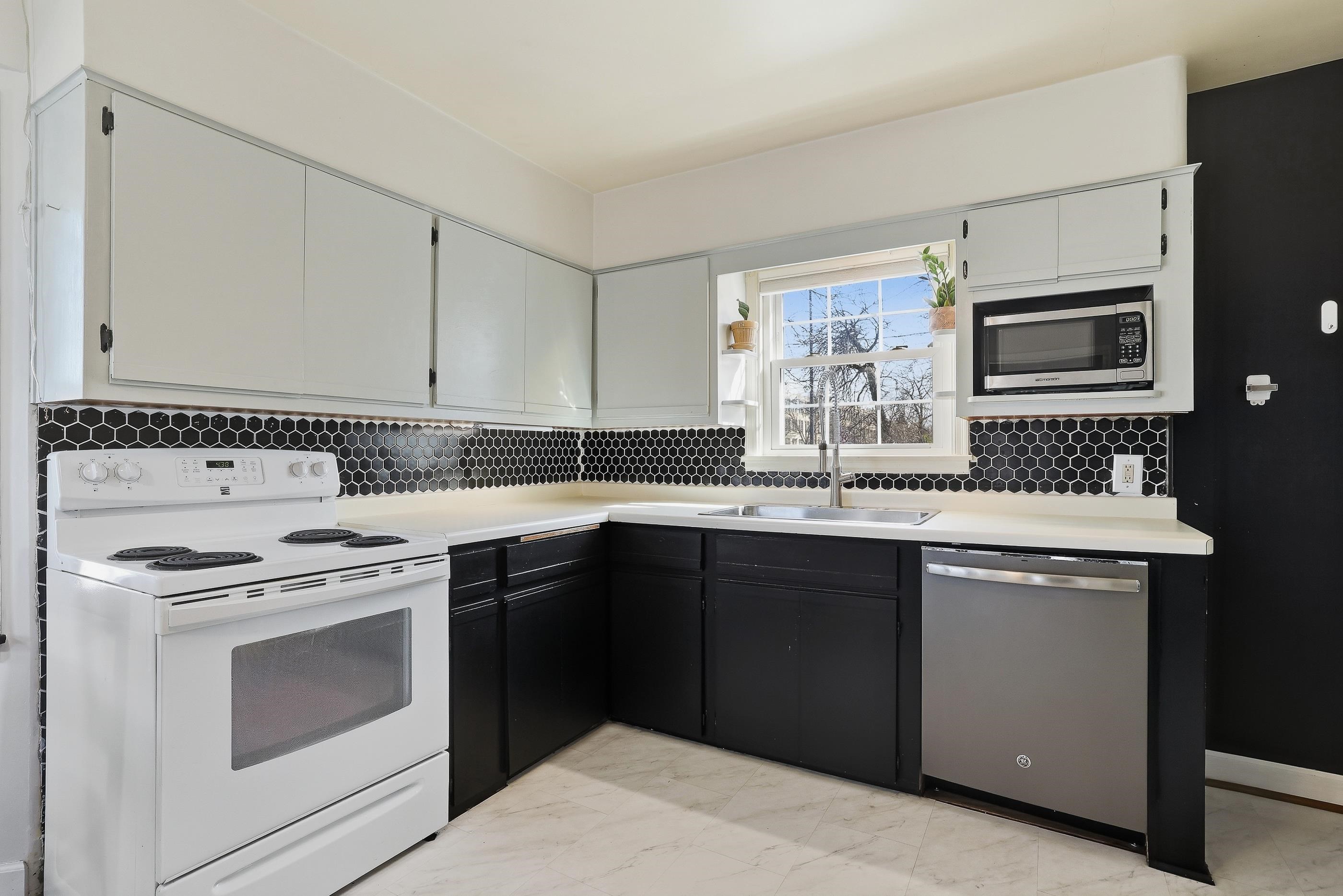 2345 JERSEY STREET, Stevens Point, Wisconsin 54481, 4 Bedrooms Bedrooms, ,2 BathroomsBathrooms,Residential,For Sale,2345 JERSEY STREET,22601390