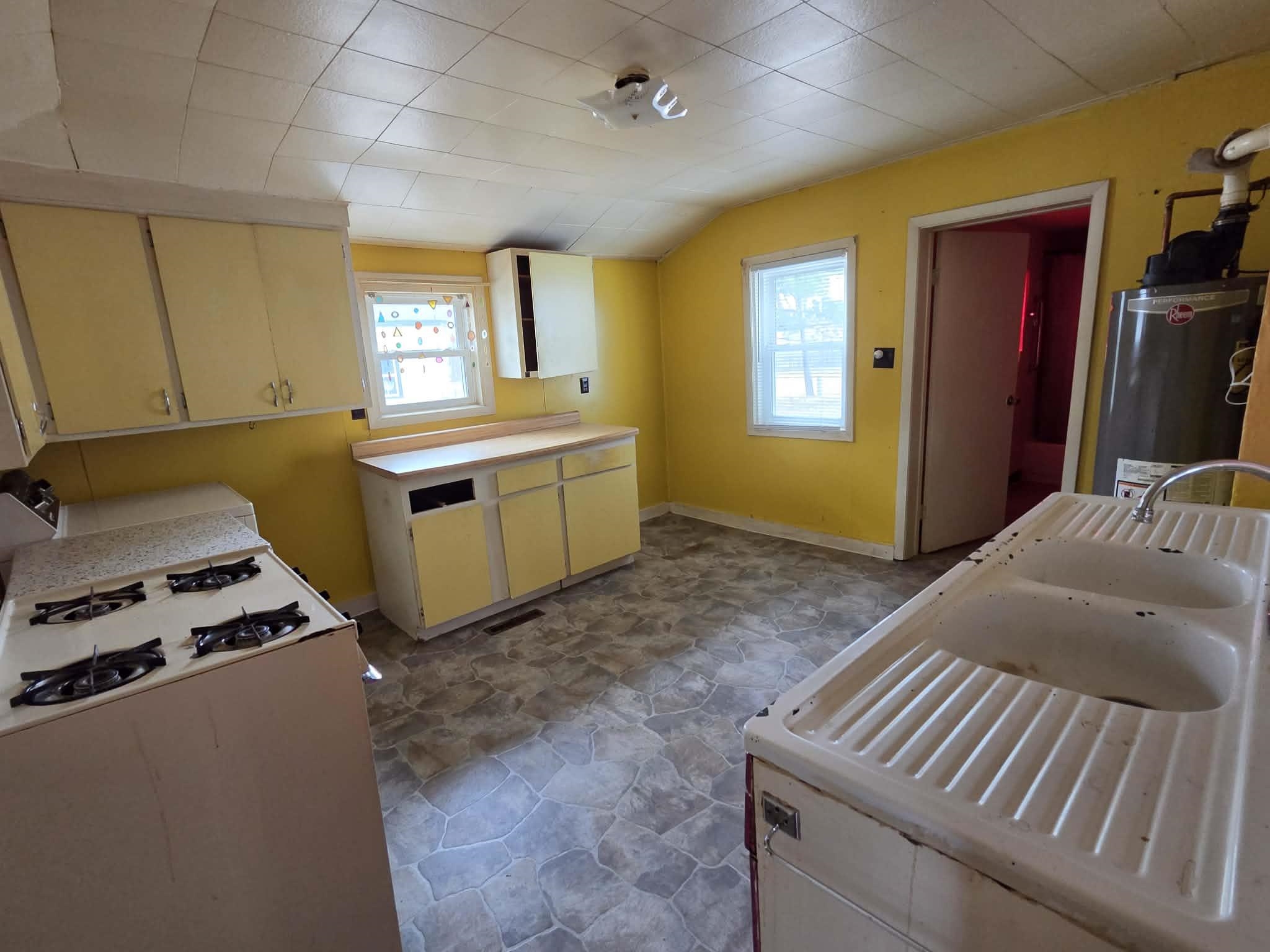 1544 W PEARL STREET, Stevens Point, Wisconsin 54481, 2 Bedrooms Bedrooms, ,1 BathroomBathrooms,Residential,For Sale,1544 W PEARL STREET,22601394