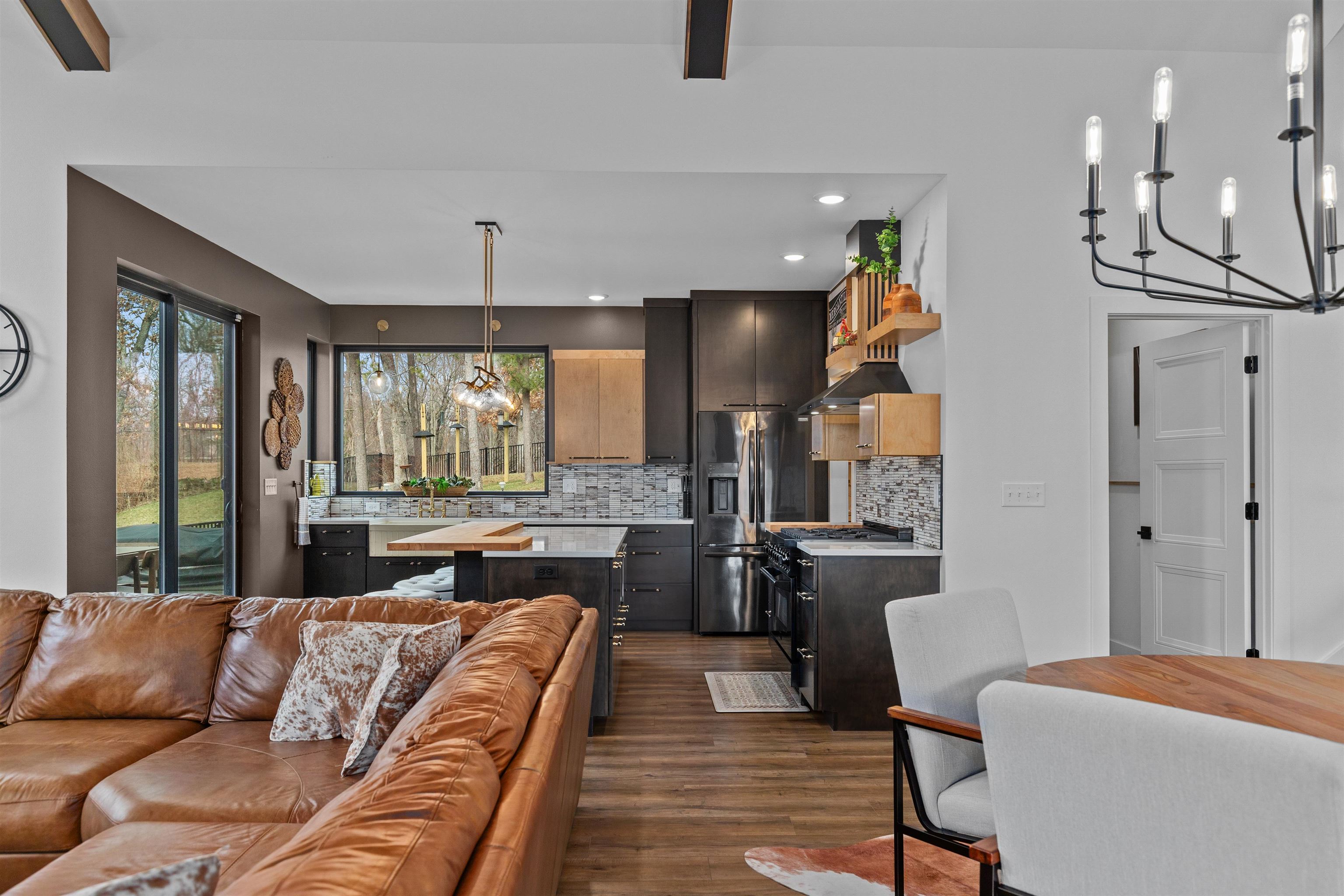 10143 YELLOW BRICK ROAD, Amherst, Wisconsin 54406, 3 Bedrooms Bedrooms, ,2 BathroomsBathrooms,Residential,For Sale,10143 YELLOW BRICK ROAD,22601402