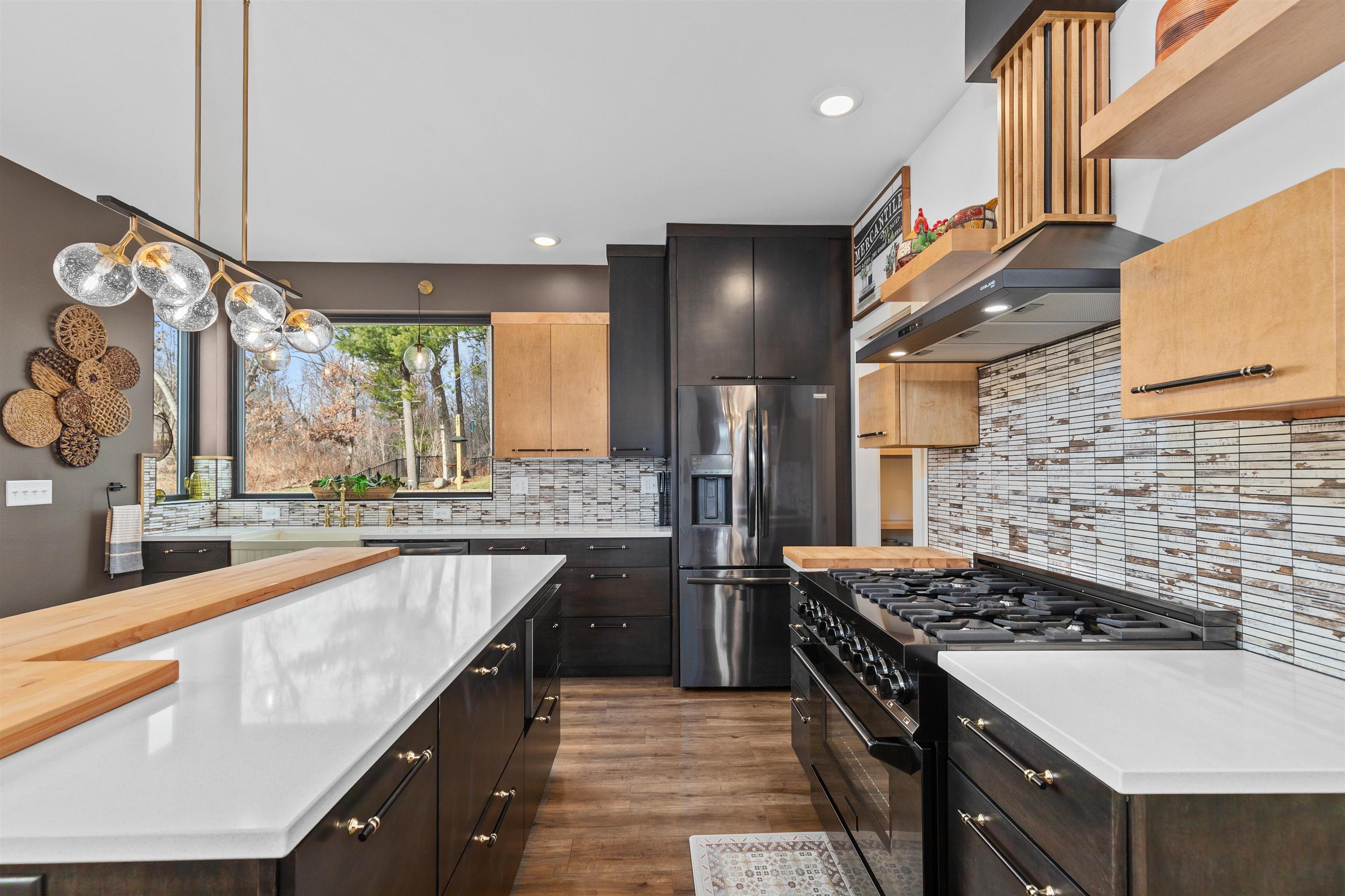 10143 YELLOW BRICK ROAD, Amherst, Wisconsin 54406, 3 Bedrooms Bedrooms, ,2 BathroomsBathrooms,Residential,For Sale,10143 YELLOW BRICK ROAD,22601402