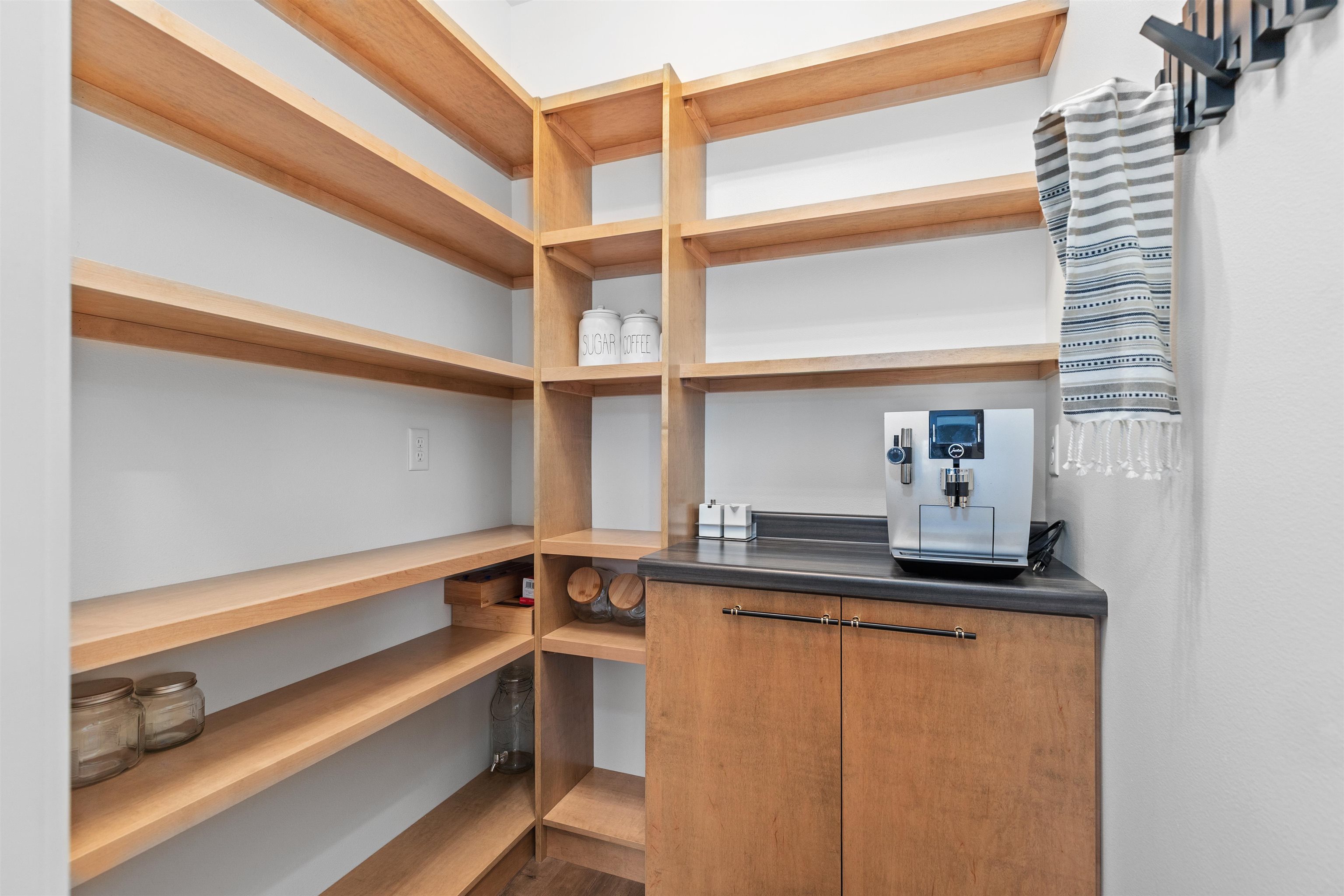 10143 YELLOW BRICK ROAD, Amherst, Wisconsin 54406, 3 Bedrooms Bedrooms, ,2 BathroomsBathrooms,Residential,For Sale,10143 YELLOW BRICK ROAD,22601402