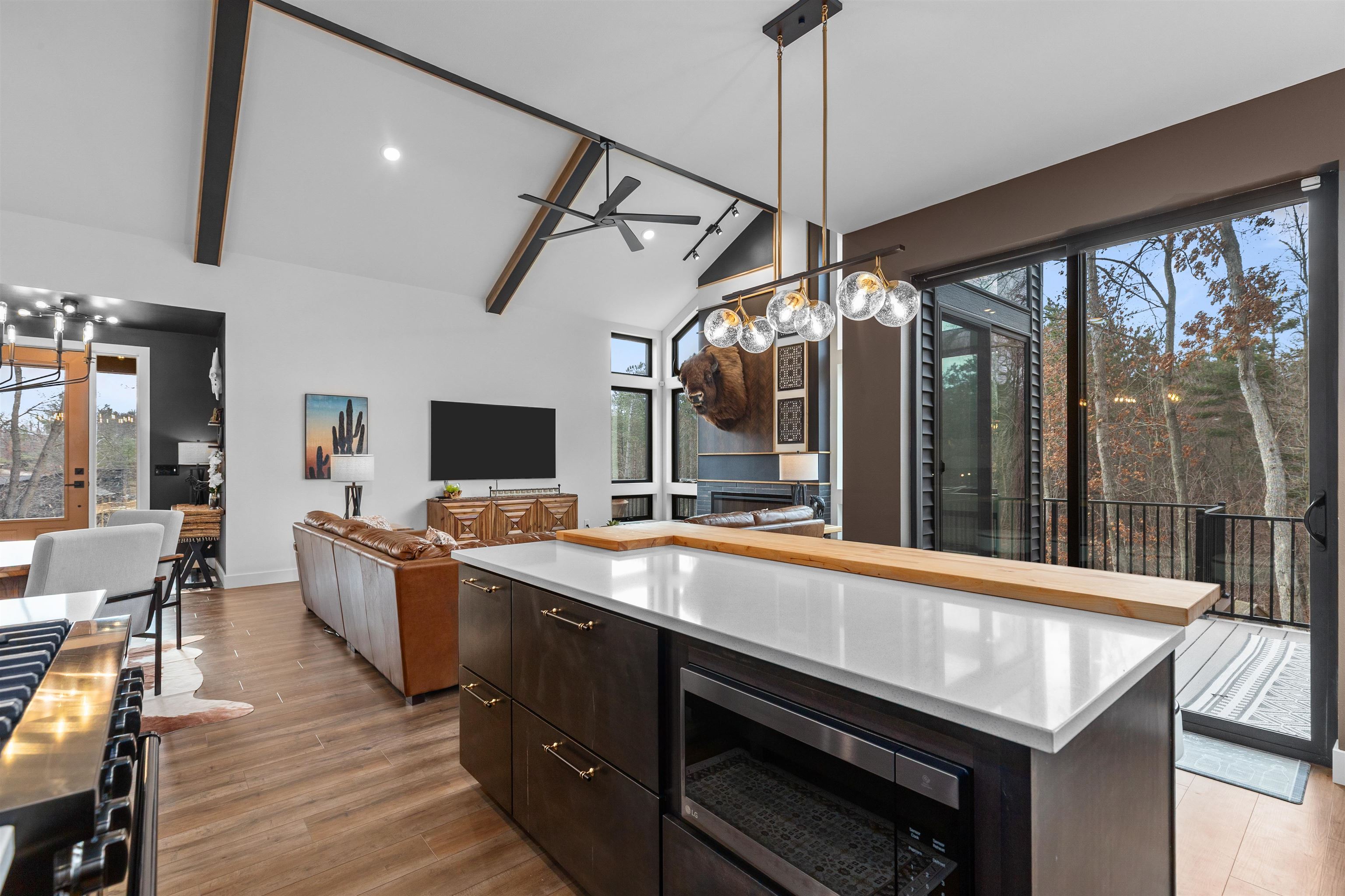 10143 YELLOW BRICK ROAD, Amherst, Wisconsin 54406, 3 Bedrooms Bedrooms, ,2 BathroomsBathrooms,Residential,For Sale,10143 YELLOW BRICK ROAD,22601402