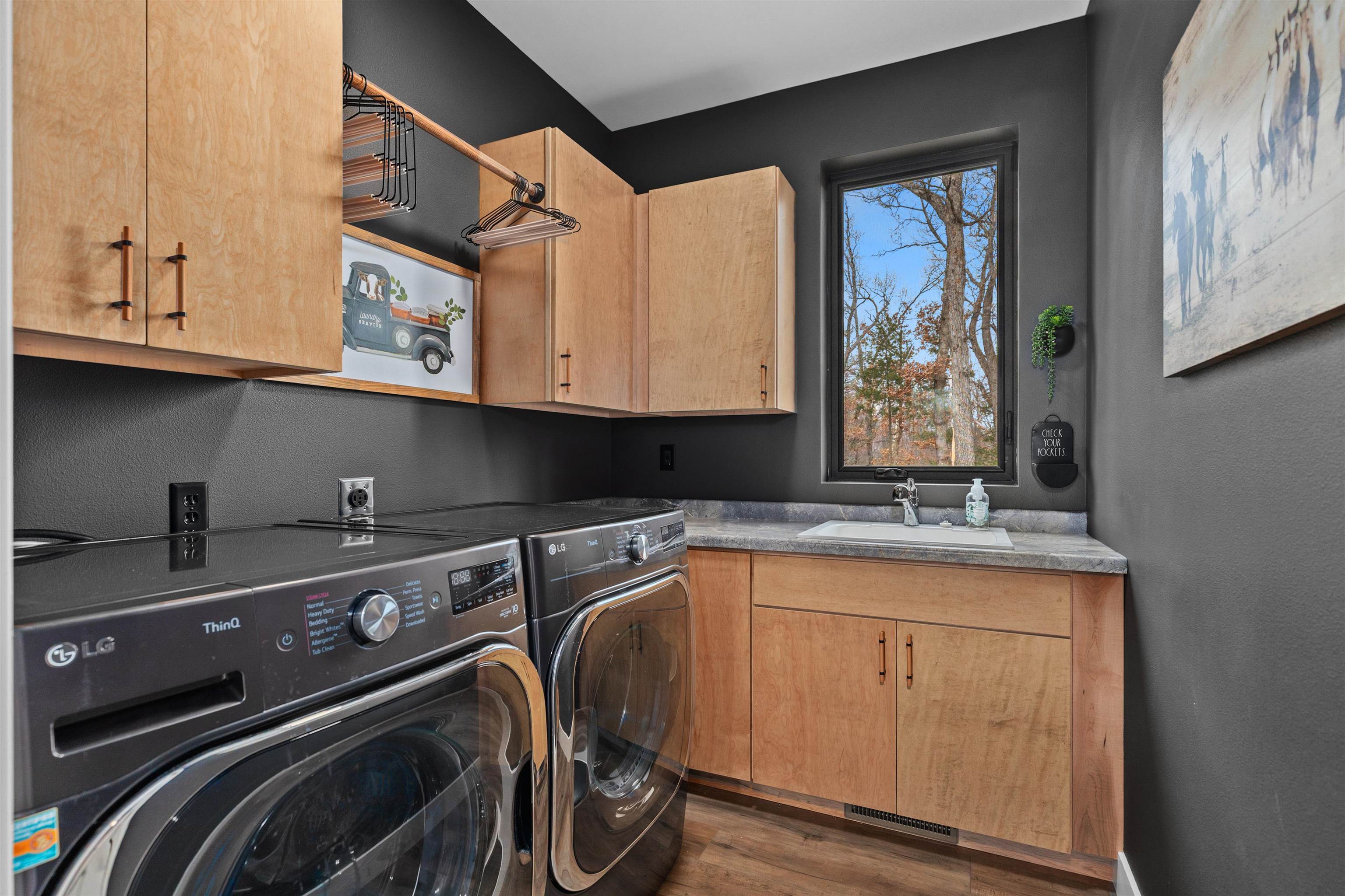 10143 YELLOW BRICK ROAD, Amherst, Wisconsin 54406, 3 Bedrooms Bedrooms, ,2 BathroomsBathrooms,Residential,For Sale,10143 YELLOW BRICK ROAD,22601402