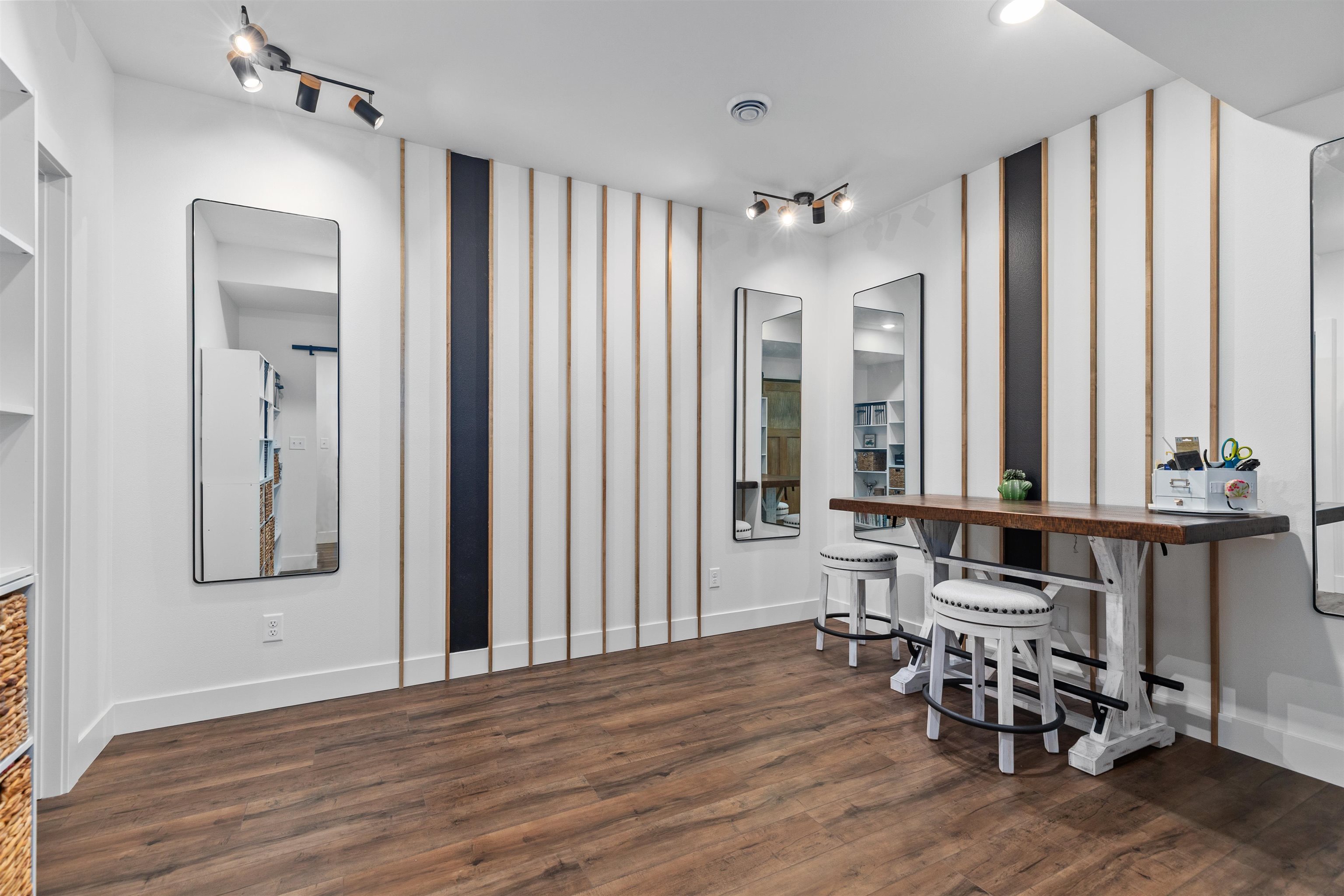 10143 YELLOW BRICK ROAD, Amherst, Wisconsin 54406, 3 Bedrooms Bedrooms, ,2 BathroomsBathrooms,Residential,For Sale,10143 YELLOW BRICK ROAD,22601402