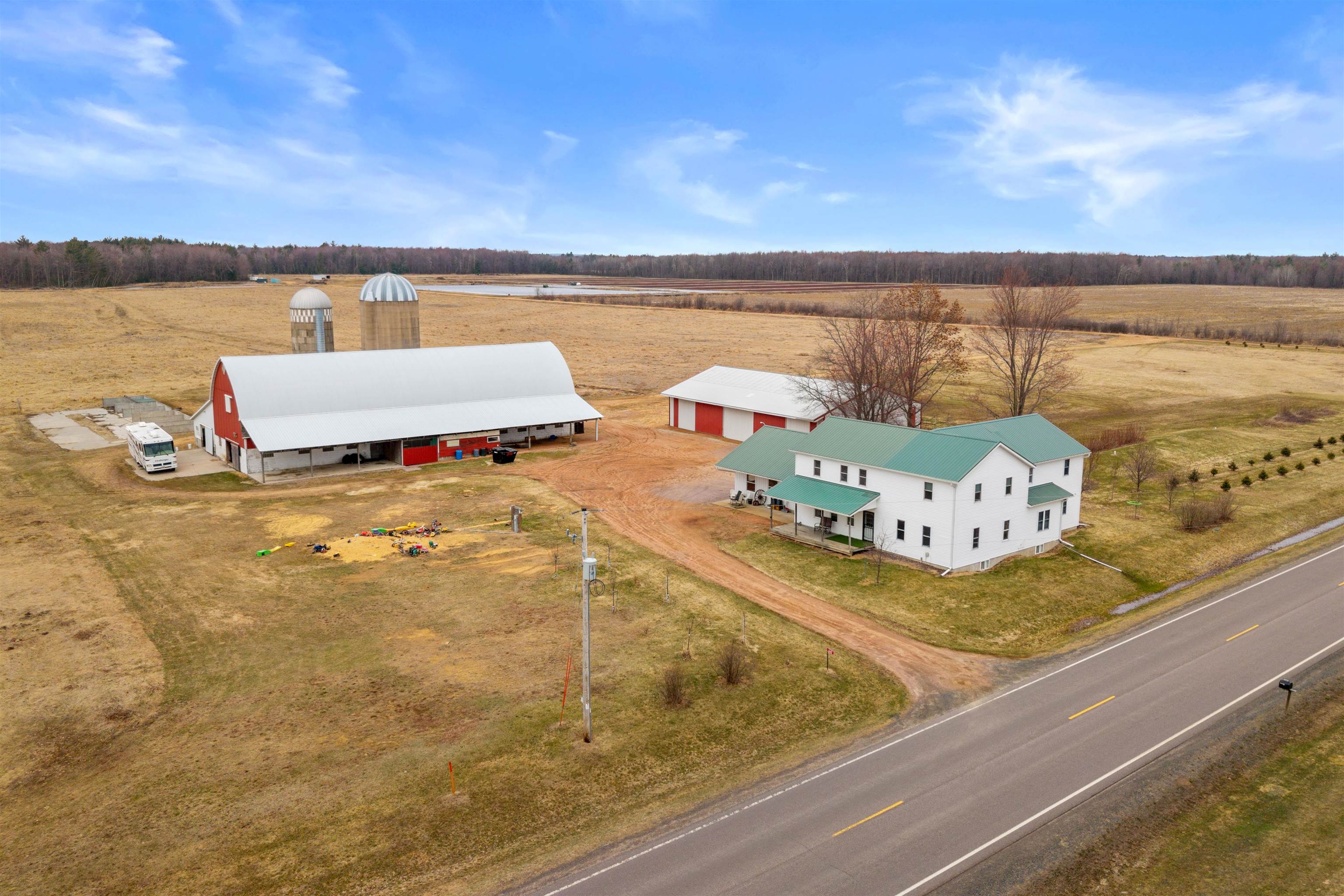 6447 COUNTY ROAD F, Wisconsin Rapids, Wisconsin 54495, 6 Bedrooms Bedrooms, ,3 BathroomsBathrooms,Residential,For Sale,6447 COUNTY ROAD F,22601410