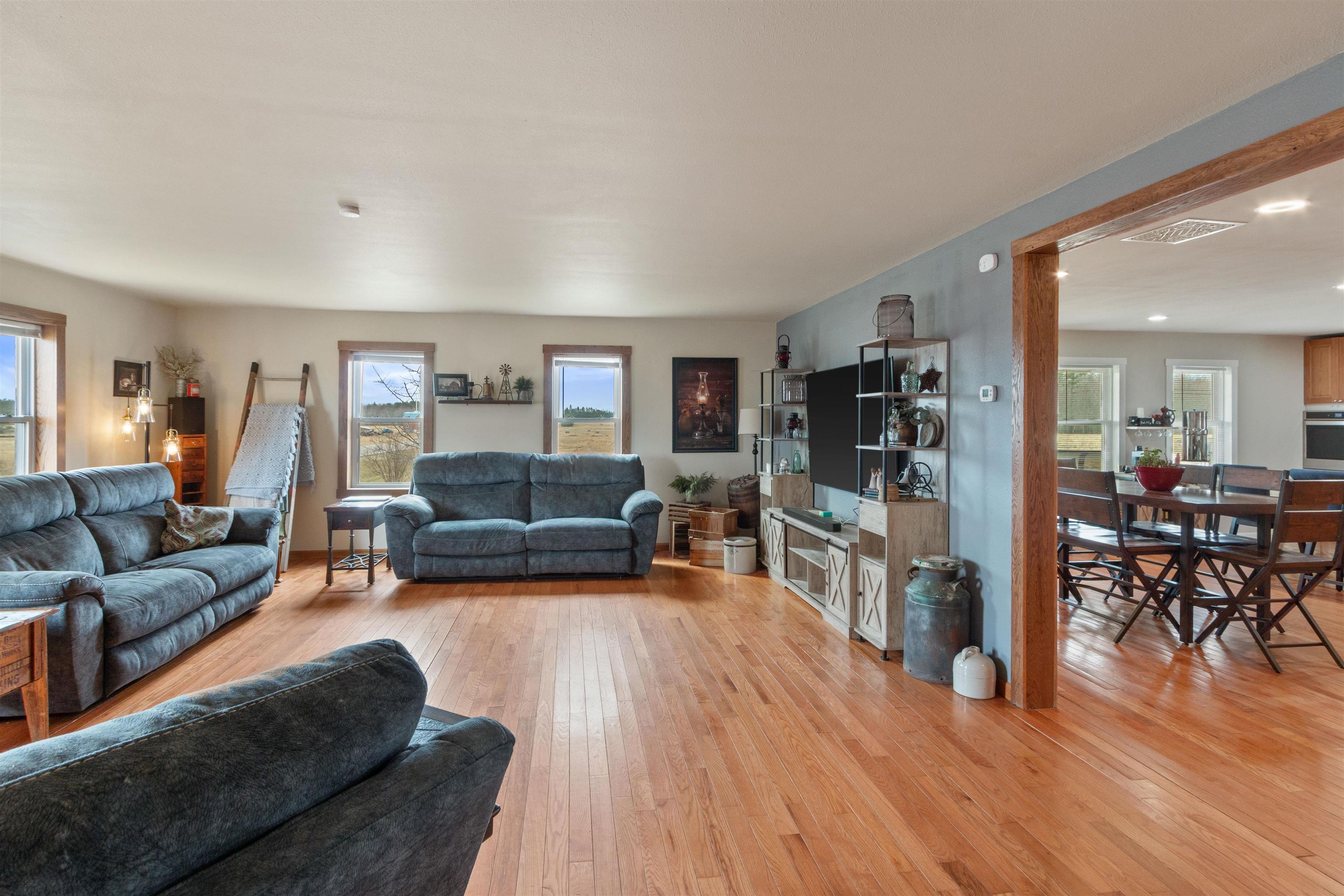 6447 COUNTY ROAD F, Wisconsin Rapids, Wisconsin 54495, 6 Bedrooms Bedrooms, ,3 BathroomsBathrooms,Residential,For Sale,6447 COUNTY ROAD F,22601410