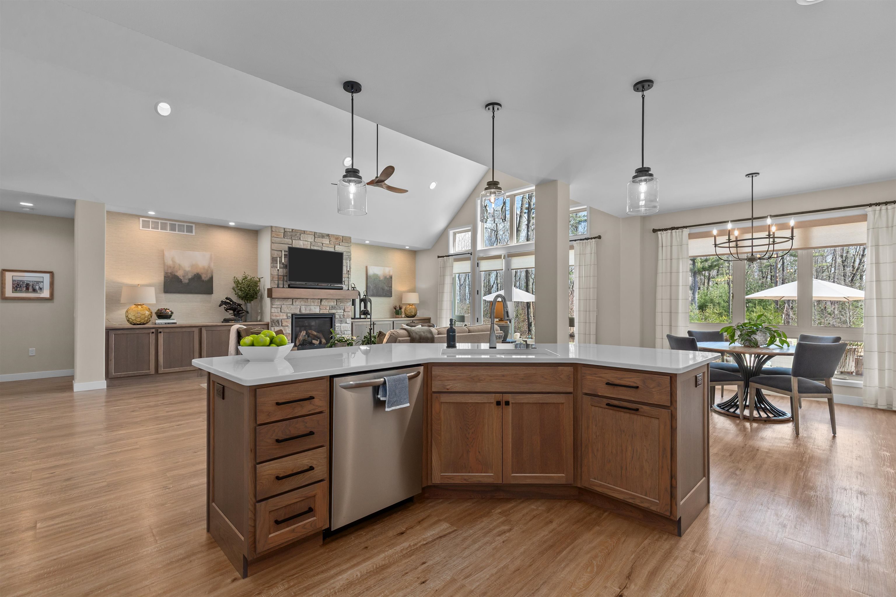 1243 BRIDGEVIEW DRIVE, Wisconsin Rapids, Wisconsin 54494, 4 Bedrooms Bedrooms, ,3 BathroomsBathrooms,Residential,For Sale,1243 BRIDGEVIEW DRIVE,22601412