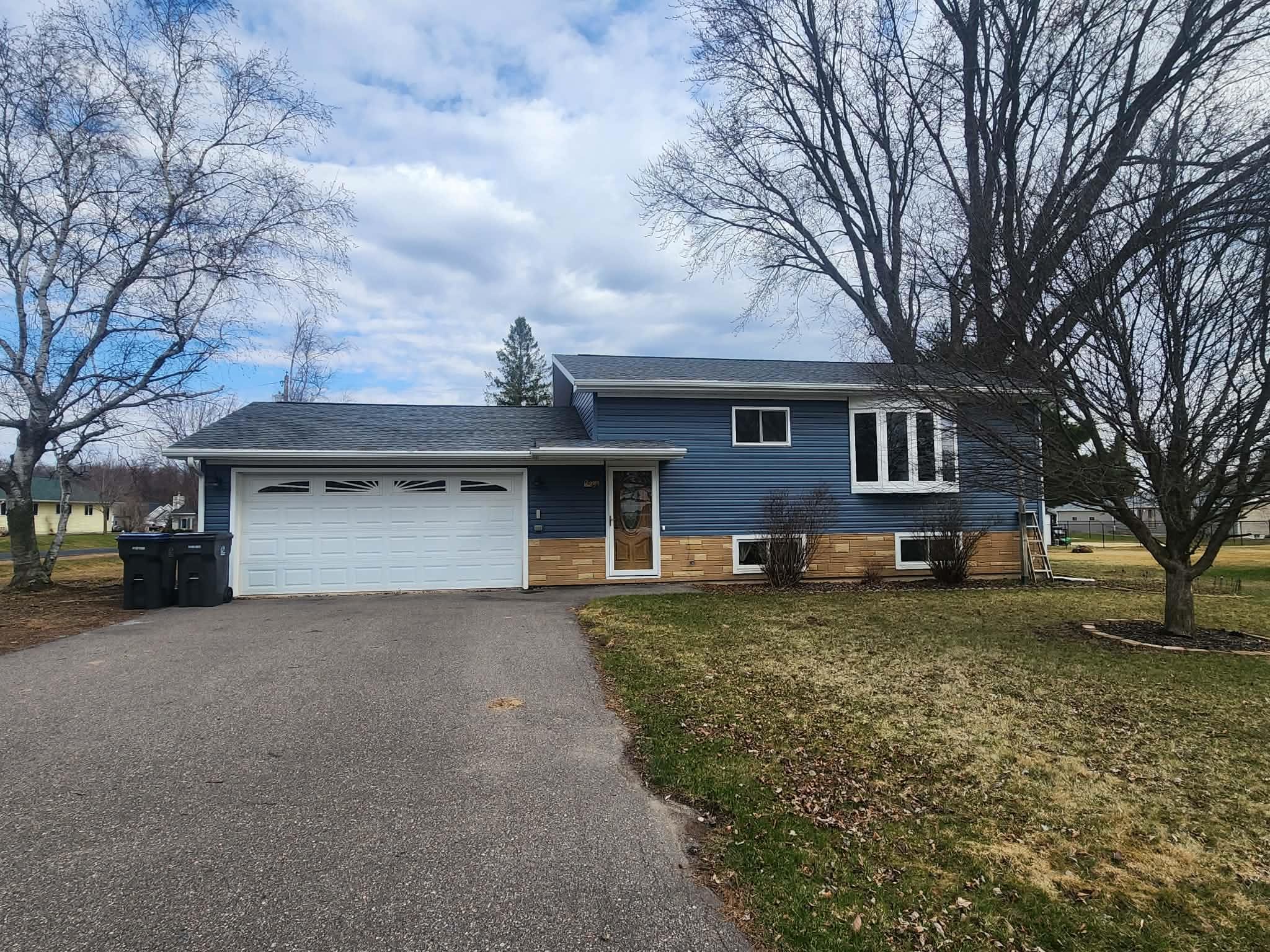 225 W 28TH STREET, Marshfield, Wisconsin 54449, 3 Bedrooms Bedrooms, ,2 BathroomsBathrooms,Residential,For Sale,225 W 28TH STREET,22601413