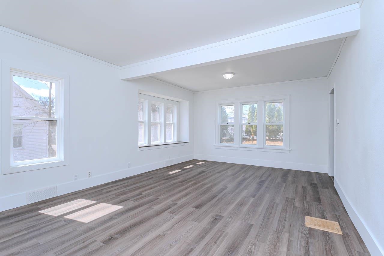 814 N 2ND AVENUE, Wausau, Wisconsin 54401, 4 Bedrooms Bedrooms, ,2 BathroomsBathrooms,Residential,For Sale,814 N 2ND AVENUE,22601414