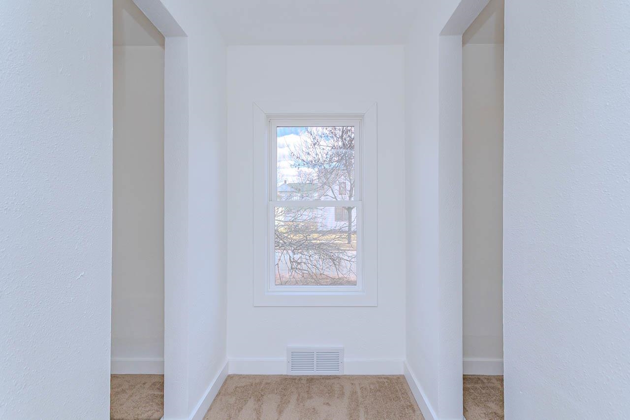 814 N 2ND AVENUE, Wausau, Wisconsin 54401, 4 Bedrooms Bedrooms, ,2 BathroomsBathrooms,Residential,For Sale,814 N 2ND AVENUE,22601414