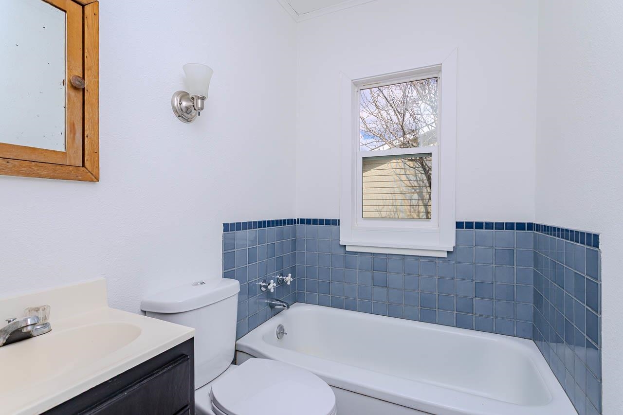 814 N 2ND AVENUE, Wausau, Wisconsin 54401, 4 Bedrooms Bedrooms, ,2 BathroomsBathrooms,Residential,For Sale,814 N 2ND AVENUE,22601414