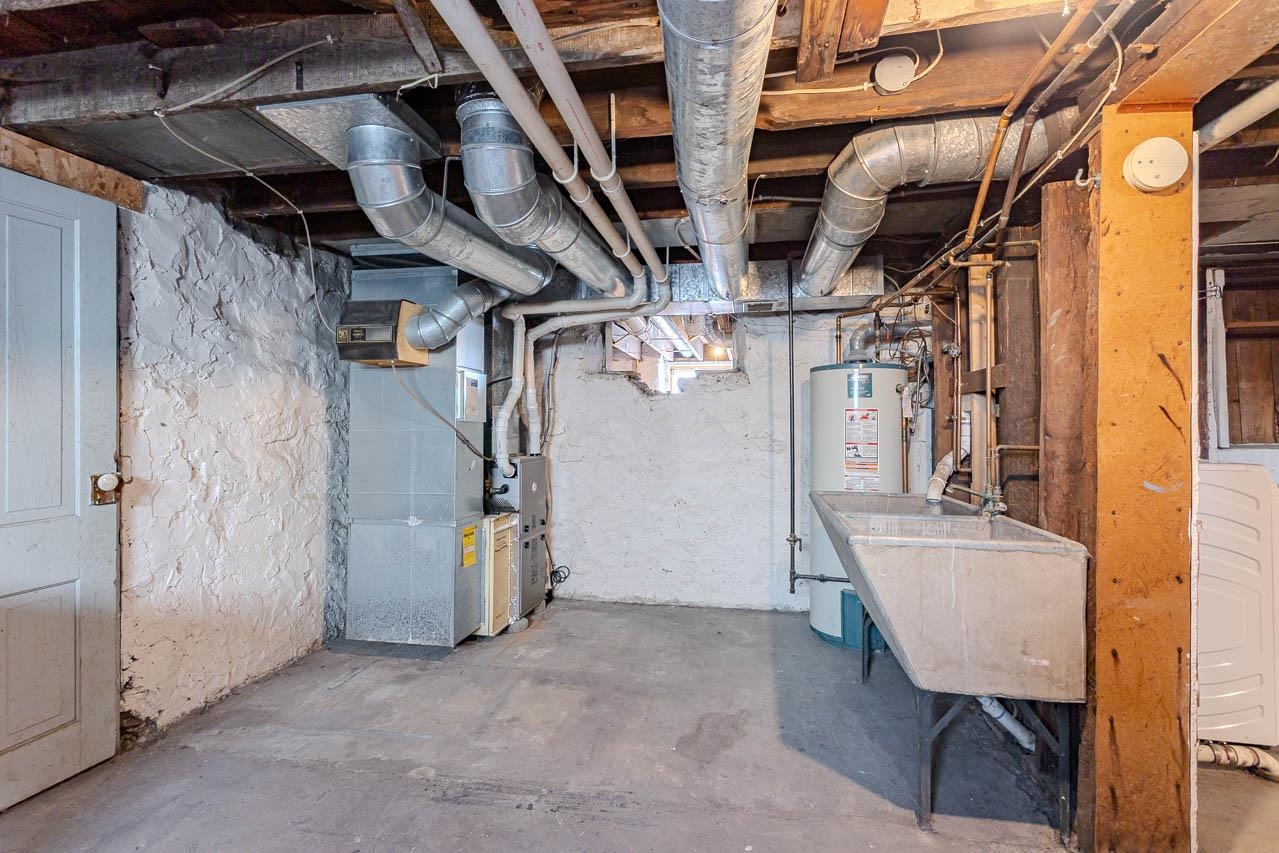 814 N 2ND AVENUE, Wausau, Wisconsin 54401, 4 Bedrooms Bedrooms, ,2 BathroomsBathrooms,Residential,For Sale,814 N 2ND AVENUE,22601414