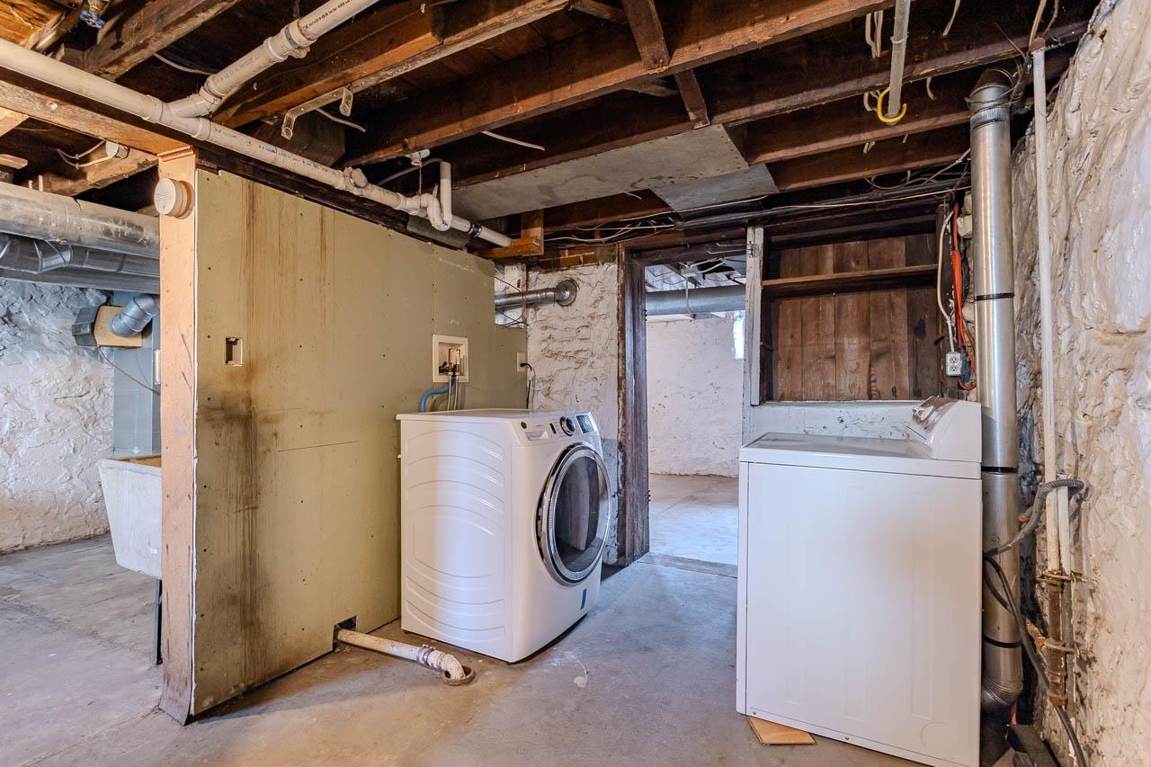 814 N 2ND AVENUE, Wausau, Wisconsin 54401, 4 Bedrooms Bedrooms, ,2 BathroomsBathrooms,Residential,For Sale,814 N 2ND AVENUE,22601414