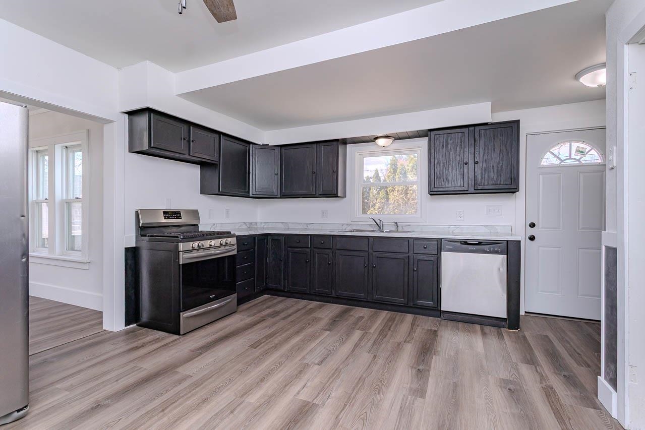 814 N 2ND AVENUE, Wausau, Wisconsin 54401, 4 Bedrooms Bedrooms, ,2 BathroomsBathrooms,Residential,For Sale,814 N 2ND AVENUE,22601414