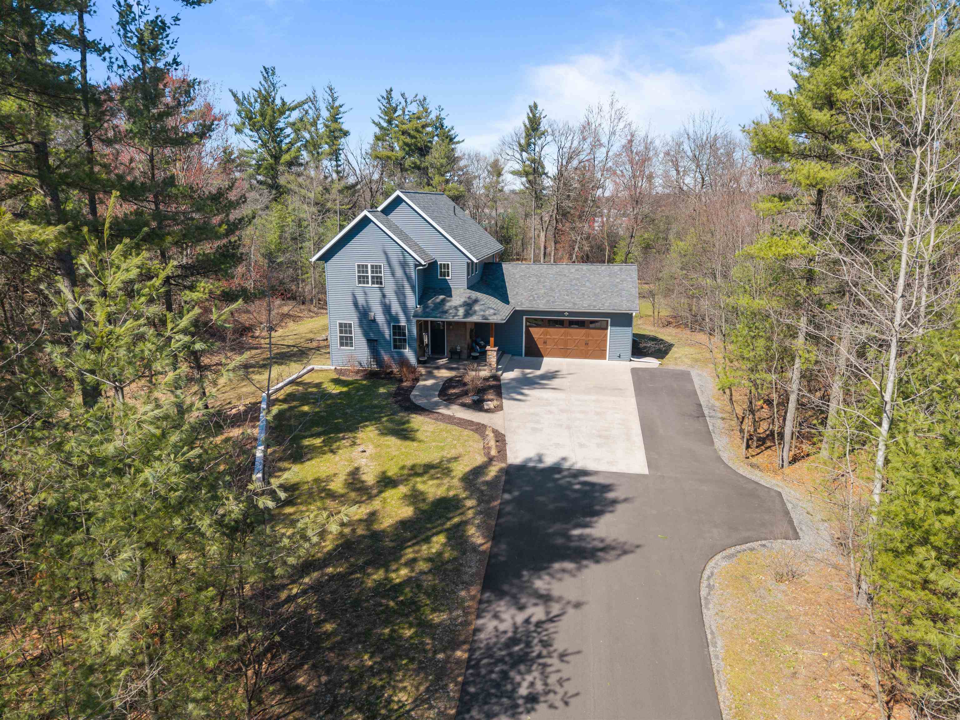 6921 LISA LANE, Wisconsin Rapids, Wisconsin 54494, 4 Bedrooms Bedrooms, ,3 BathroomsBathrooms,Residential,For Sale,6921 LISA LANE,22601417