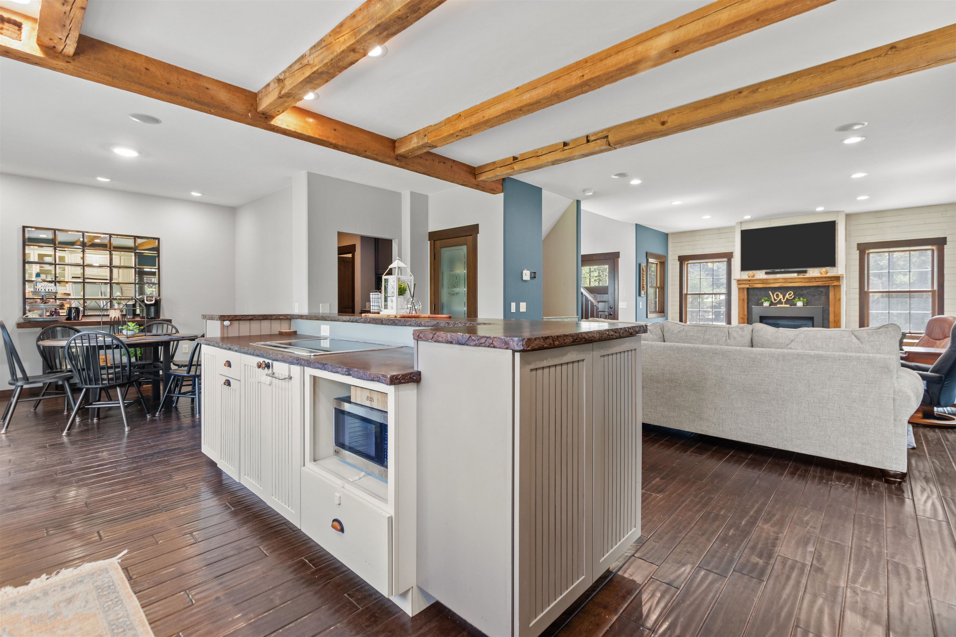 6921 LISA LANE, Wisconsin Rapids, Wisconsin 54494, 4 Bedrooms Bedrooms, ,3 BathroomsBathrooms,Residential,For Sale,6921 LISA LANE,22601417