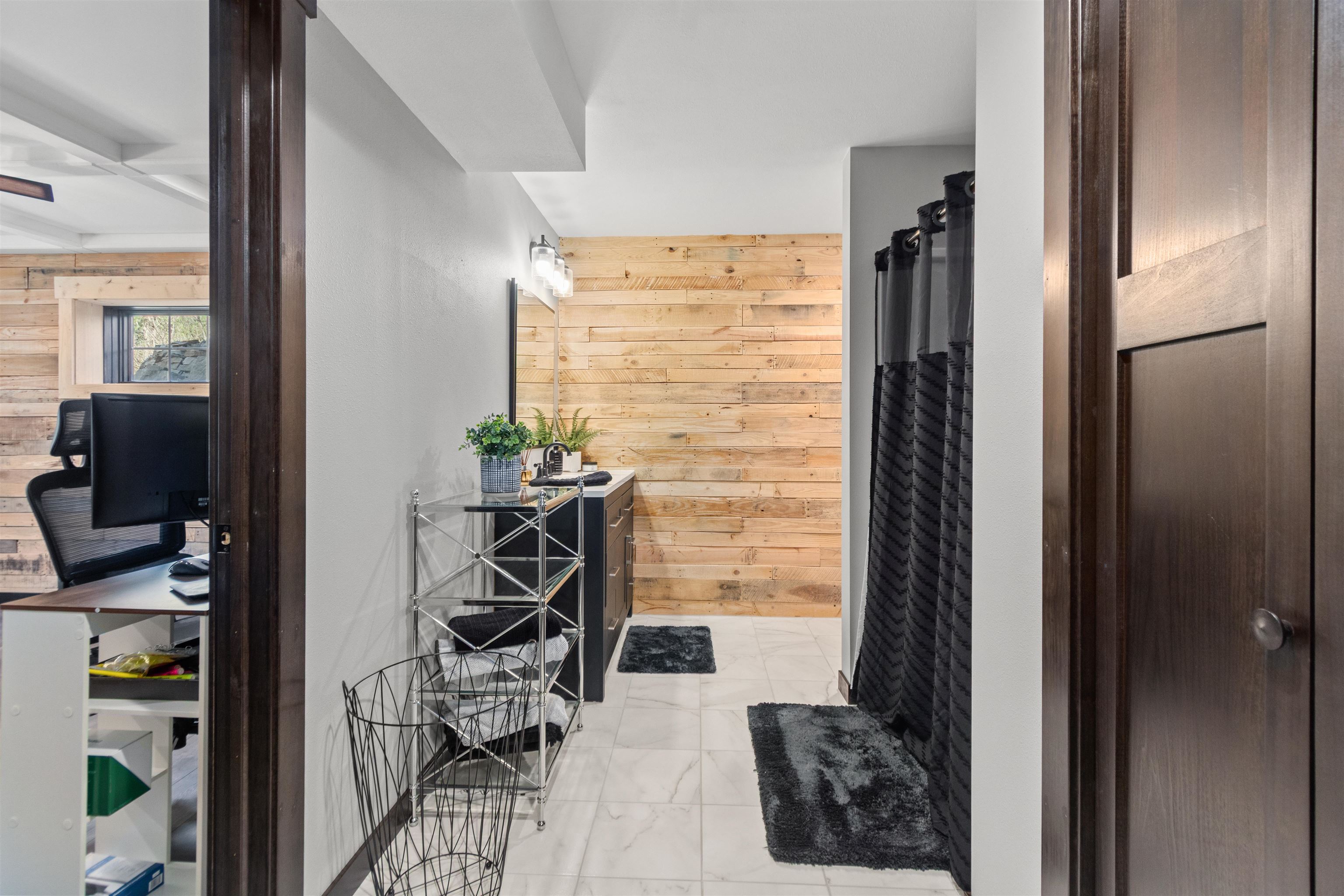 6921 LISA LANE, Wisconsin Rapids, Wisconsin 54494, 4 Bedrooms Bedrooms, ,3 BathroomsBathrooms,Residential,For Sale,6921 LISA LANE,22601417