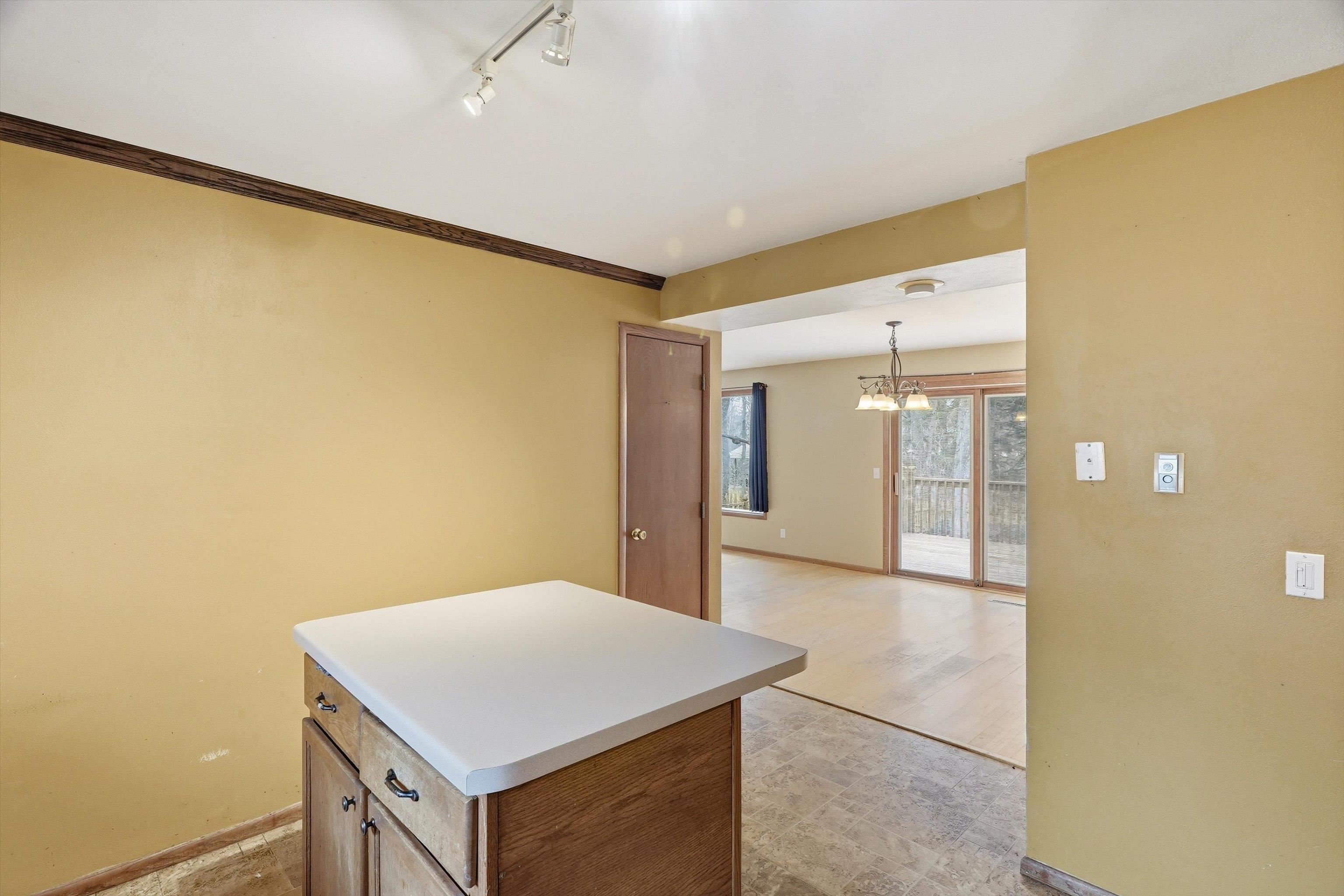 411 N AUBURN AVENUE, Marshfield, Wisconsin 54449, 3 Bedrooms Bedrooms, ,2 BathroomsBathrooms,Residential,For Sale,411 N AUBURN AVENUE,22601419