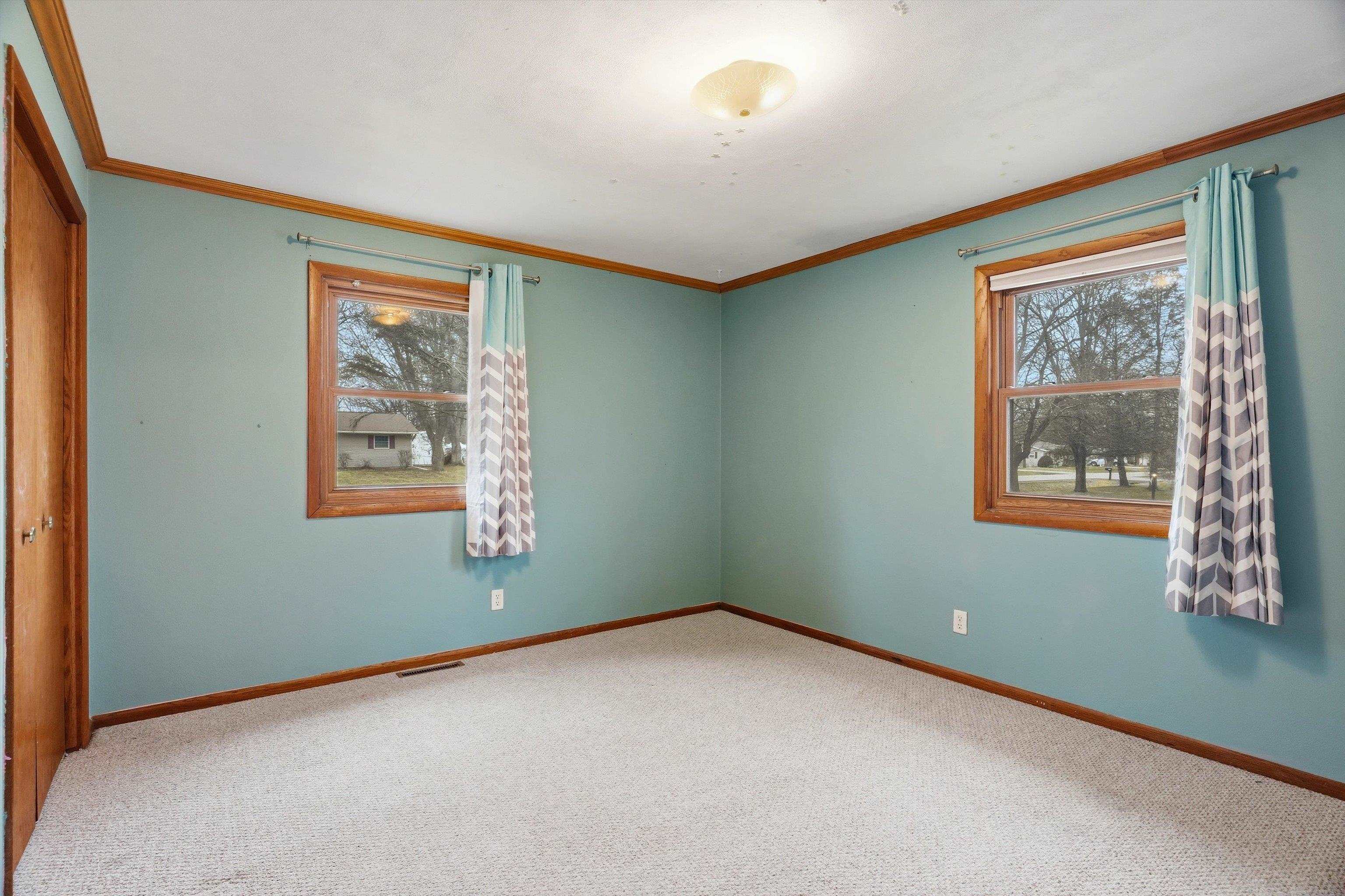 411 N AUBURN AVENUE, Marshfield, Wisconsin 54449, 3 Bedrooms Bedrooms, ,2 BathroomsBathrooms,Residential,For Sale,411 N AUBURN AVENUE,22601419