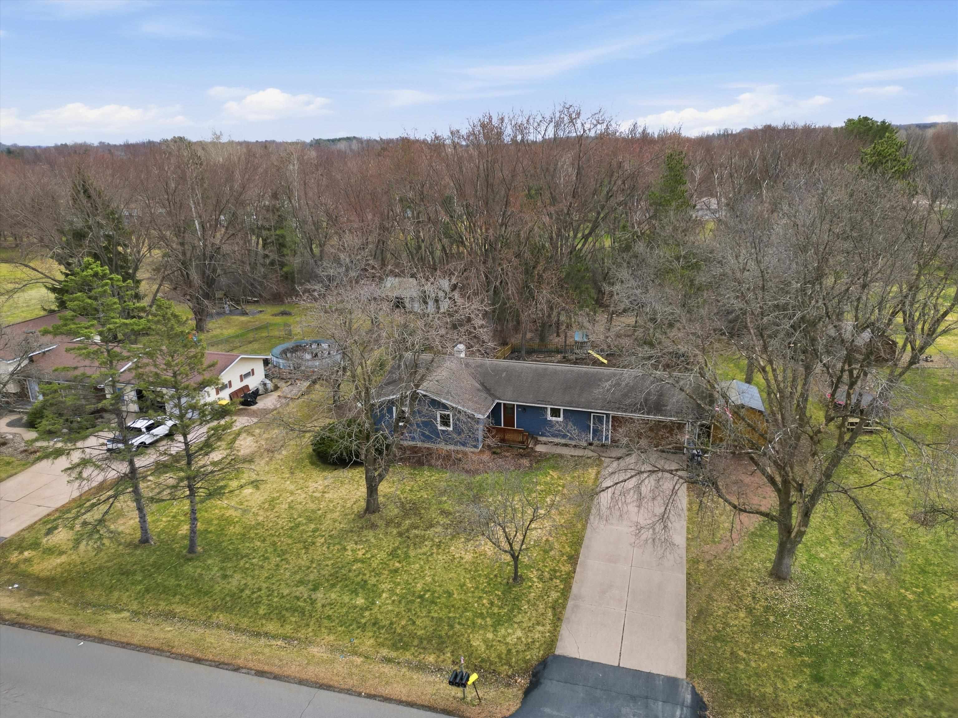411 N AUBURN AVENUE, Marshfield, Wisconsin 54449, 3 Bedrooms Bedrooms, ,2 BathroomsBathrooms,Residential,For Sale,411 N AUBURN AVENUE,22601419