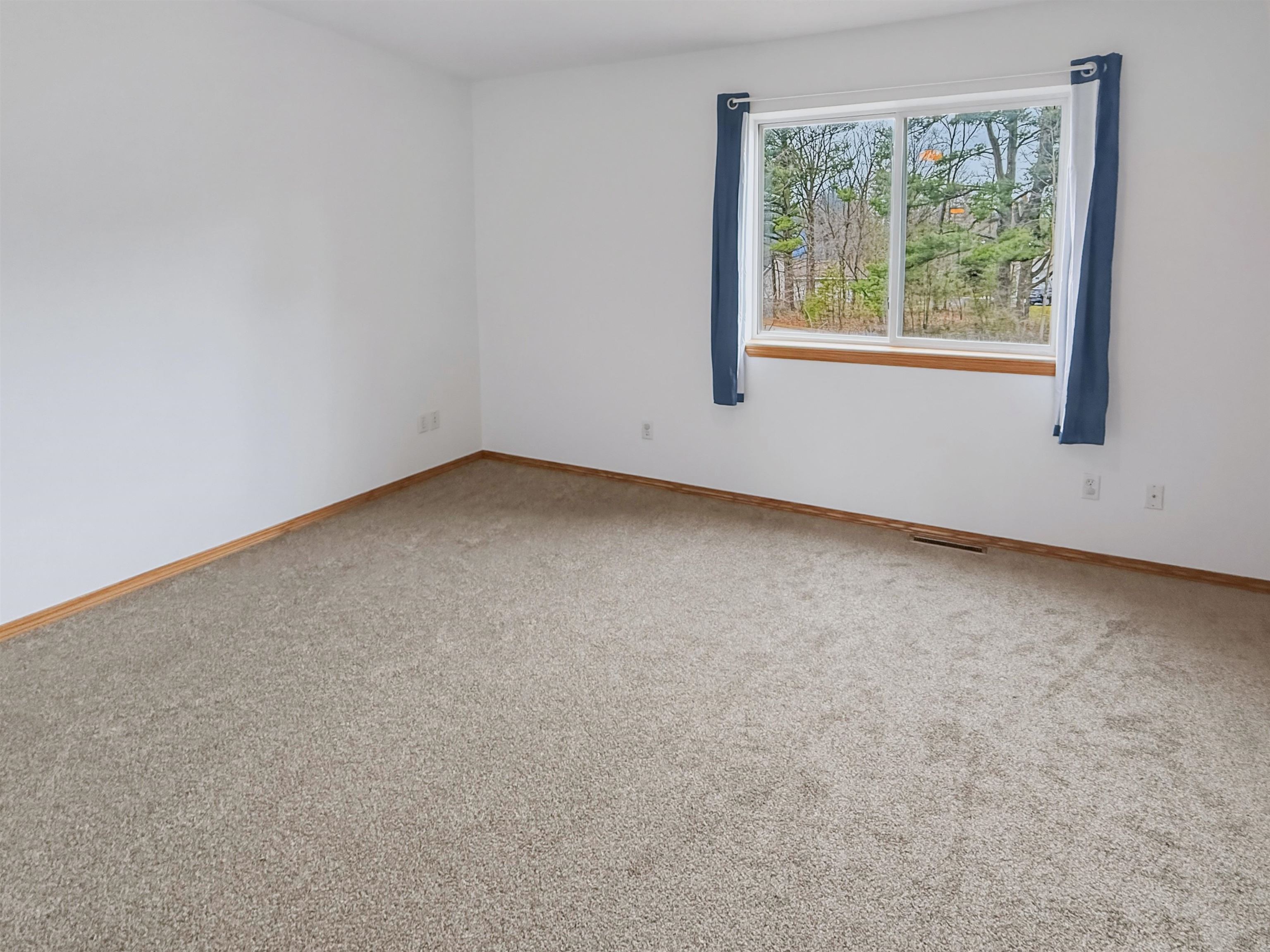 6811 ARBOR HAVEN LANE, Wisconsin Rapids, Wisconsin 54494, 3 Bedrooms Bedrooms, ,2 BathroomsBathrooms,Residential,For Sale,6811 ARBOR HAVEN LANE,22601420