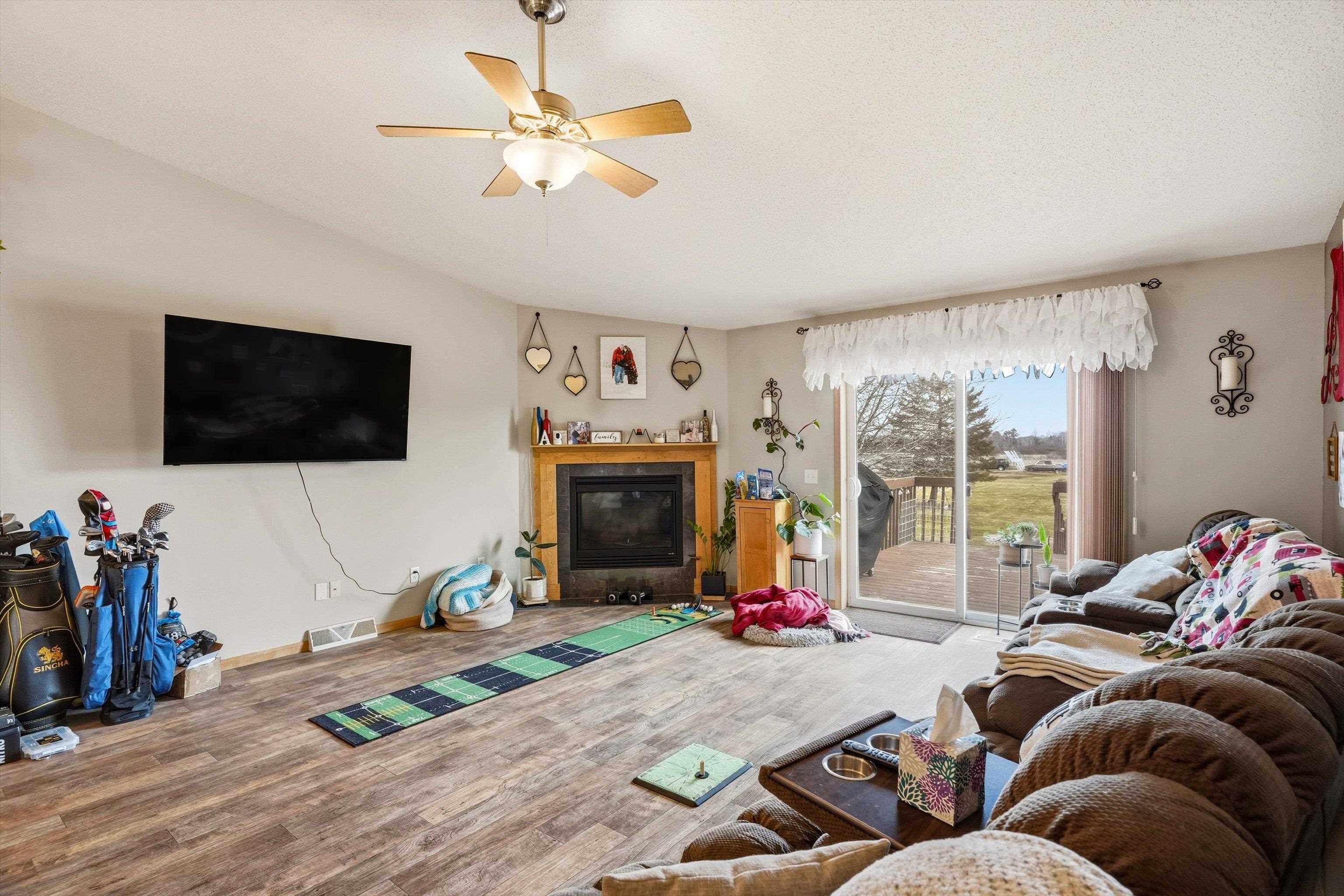 1709 N HUME AVENUE, Marshfield, Wisconsin 54449, 3 Bedrooms Bedrooms, ,3 BathroomsBathrooms,Residential,For Sale,1709 N HUME AVENUE,22601422