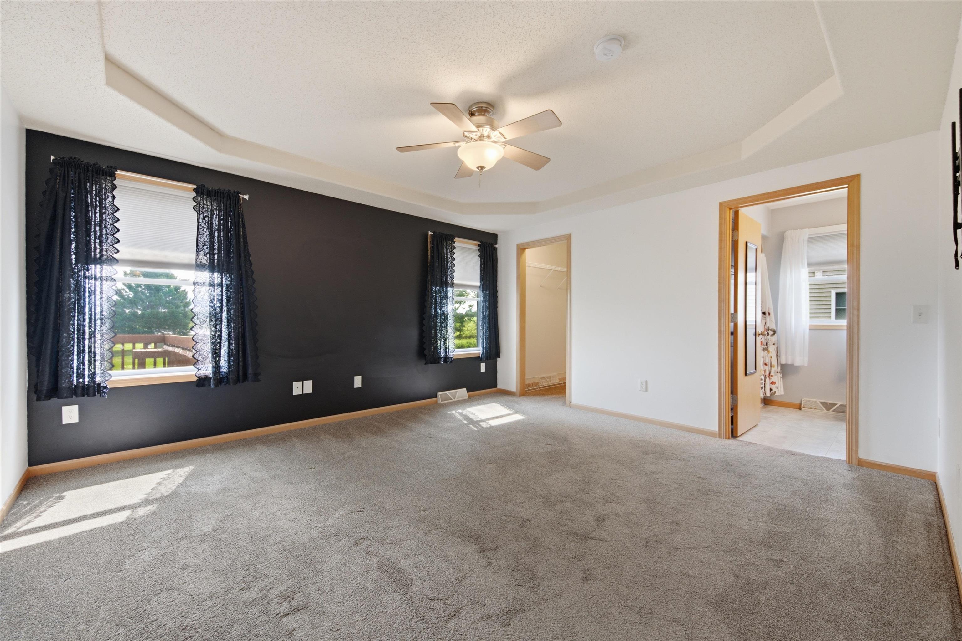 1709 N HUME AVENUE, Marshfield, Wisconsin 54449, 3 Bedrooms Bedrooms, ,3 BathroomsBathrooms,Residential,For Sale,1709 N HUME AVENUE,22601422