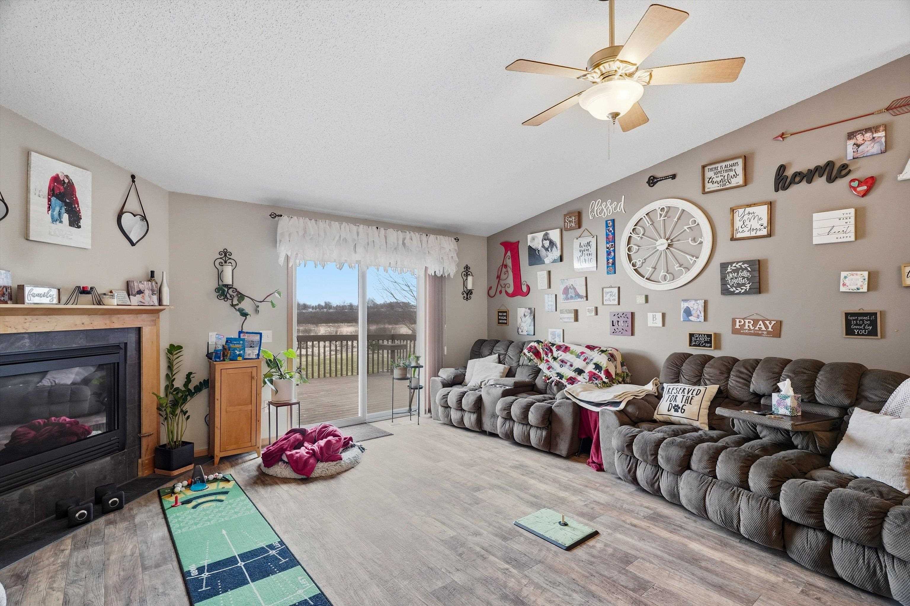 1709 N HUME AVENUE, Marshfield, Wisconsin 54449, 3 Bedrooms Bedrooms, ,3 BathroomsBathrooms,Residential,For Sale,1709 N HUME AVENUE,22601422