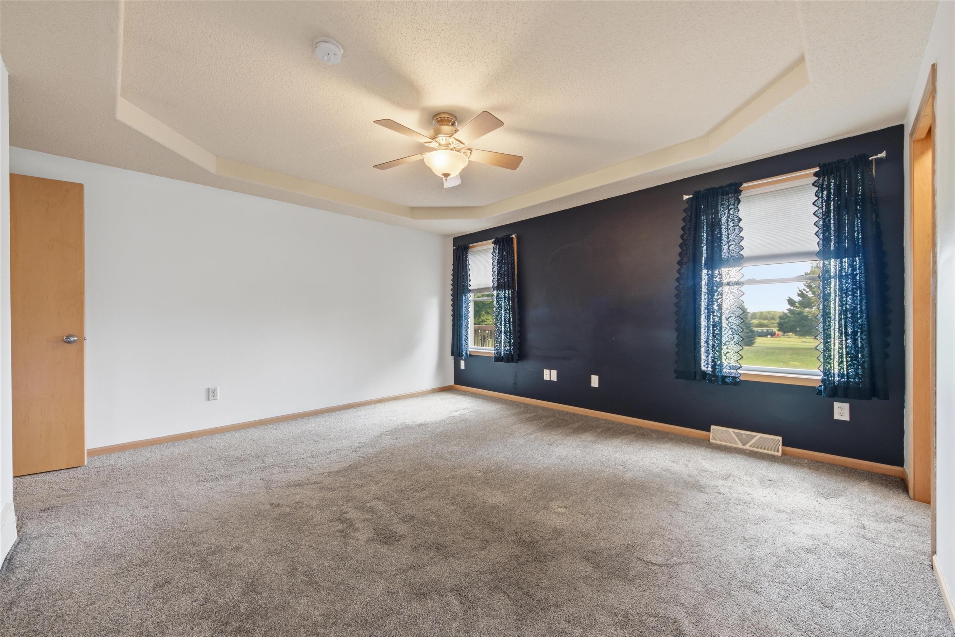 1709 N HUME AVENUE, Marshfield, Wisconsin 54449, 3 Bedrooms Bedrooms, ,3 BathroomsBathrooms,Residential,For Sale,1709 N HUME AVENUE,22601422