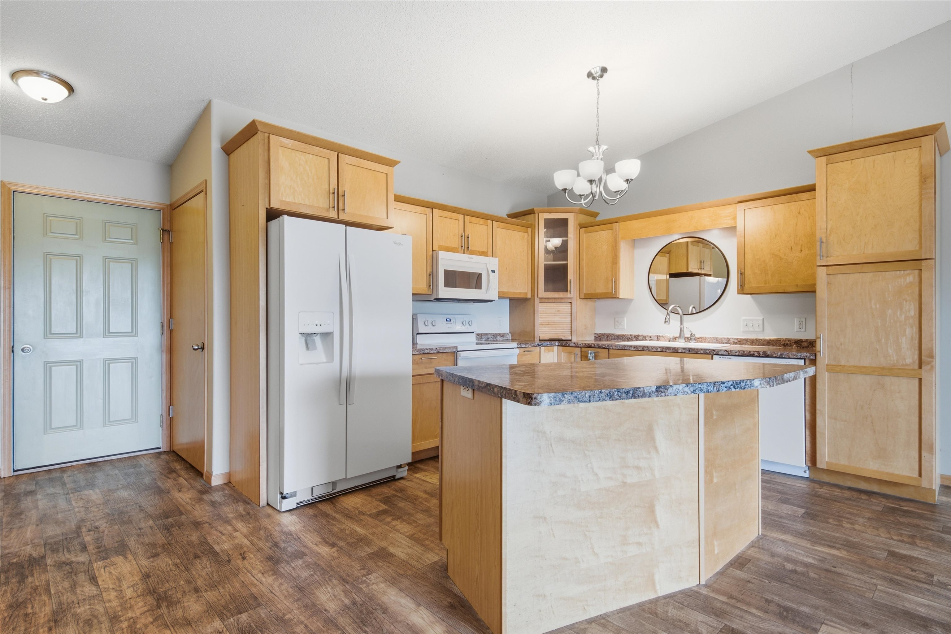 1709 N HUME AVENUE, Marshfield, Wisconsin 54449, 3 Bedrooms Bedrooms, ,3 BathroomsBathrooms,Residential,For Sale,1709 N HUME AVENUE,22601422