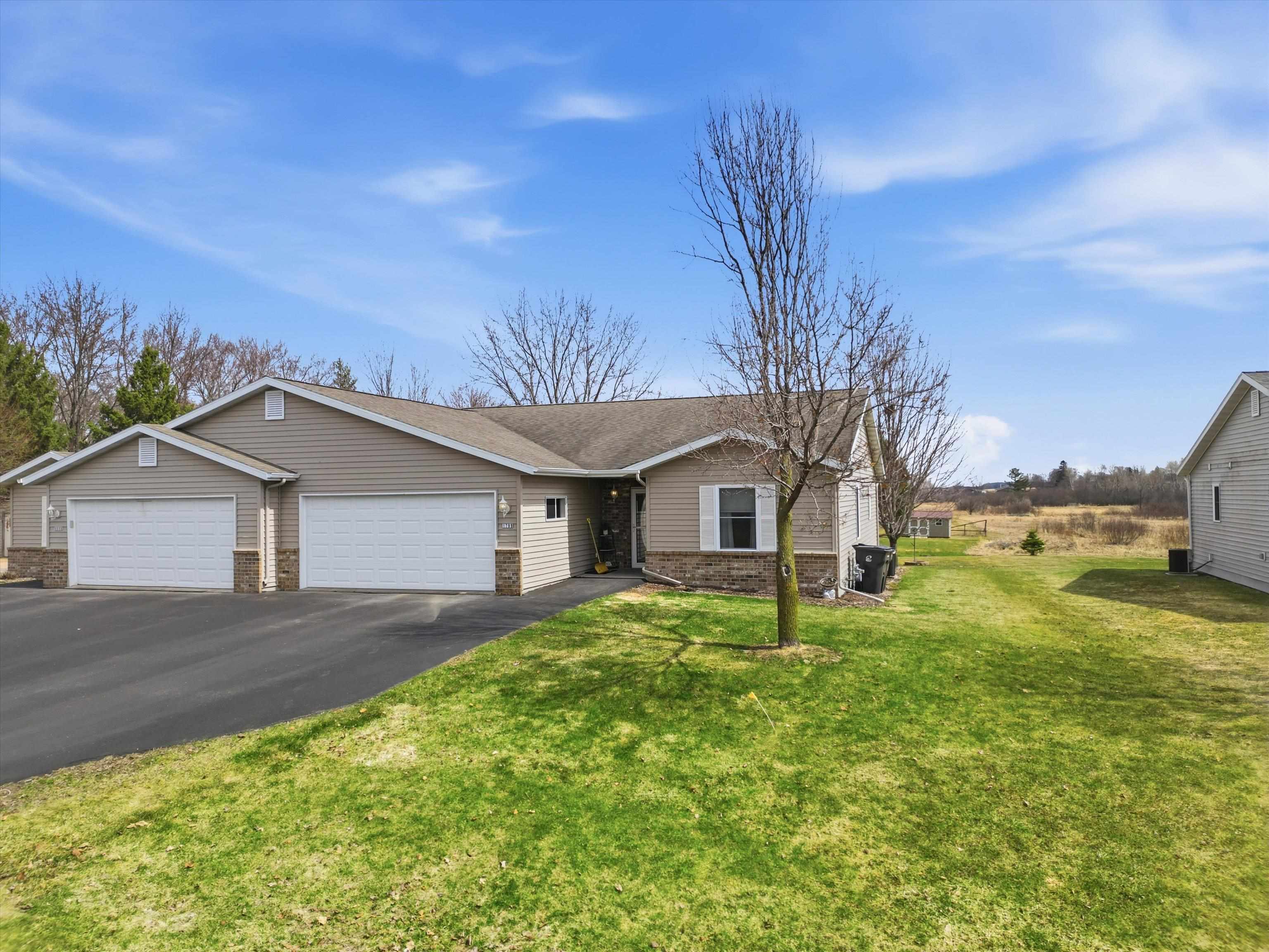 1709 N HUME AVENUE, Marshfield, Wisconsin 54449, 3 Bedrooms Bedrooms, ,3 BathroomsBathrooms,Residential,For Sale,1709 N HUME AVENUE,22601422