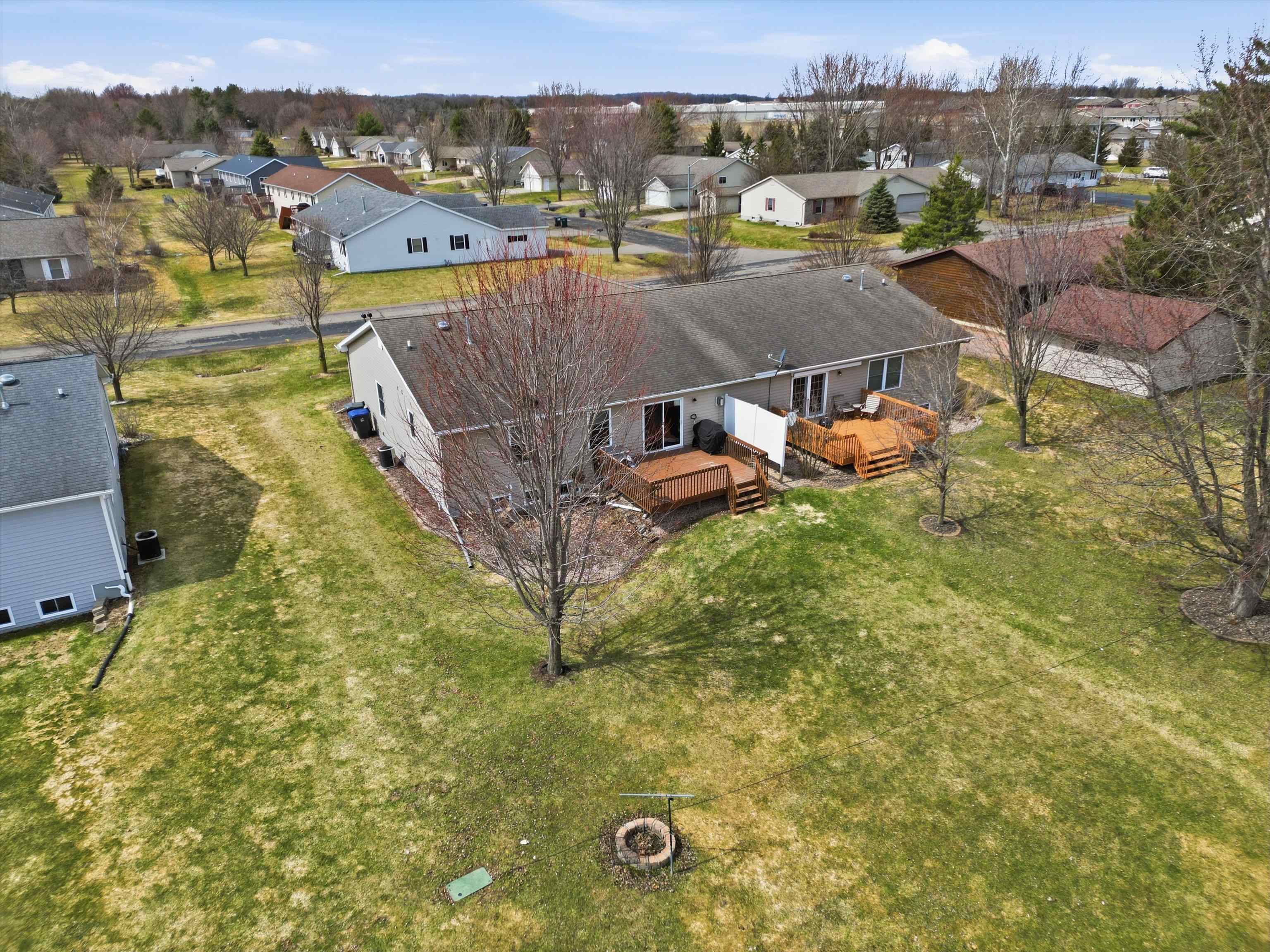 1709 N HUME AVENUE, Marshfield, Wisconsin 54449, 3 Bedrooms Bedrooms, ,3 BathroomsBathrooms,Residential,For Sale,1709 N HUME AVENUE,22601422