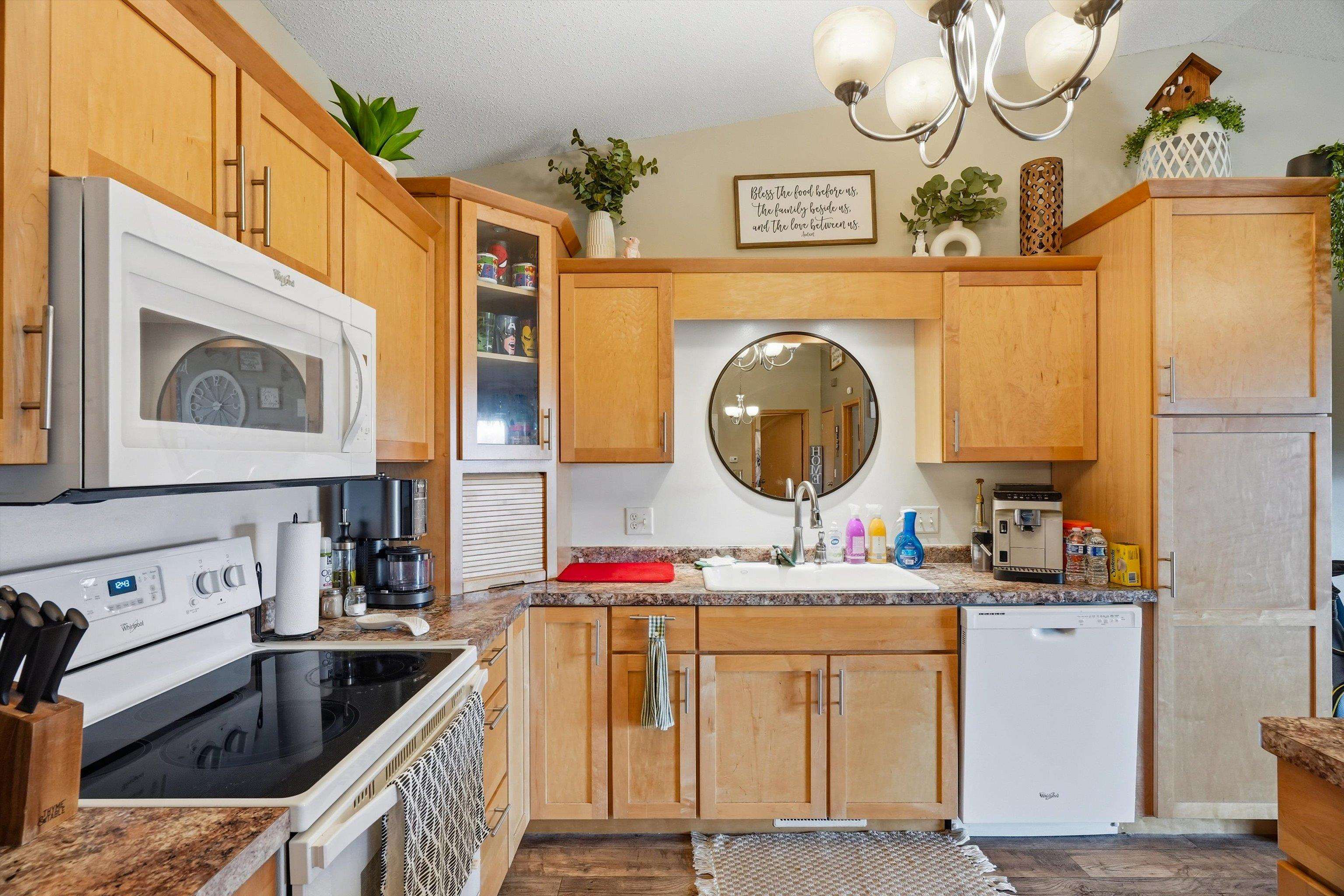1709 N HUME AVENUE, Marshfield, Wisconsin 54449, 3 Bedrooms Bedrooms, ,3 BathroomsBathrooms,Residential,For Sale,1709 N HUME AVENUE,22601422