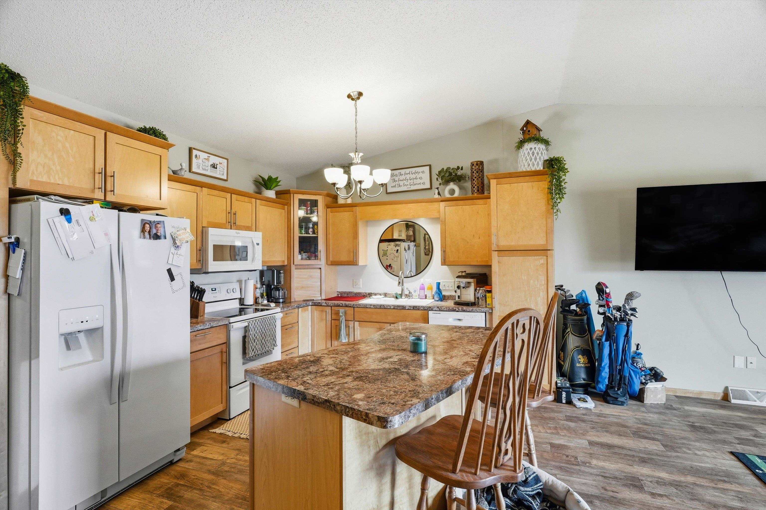 1709 N HUME AVENUE, Marshfield, Wisconsin 54449, 3 Bedrooms Bedrooms, ,3 BathroomsBathrooms,Residential,For Sale,1709 N HUME AVENUE,22601422