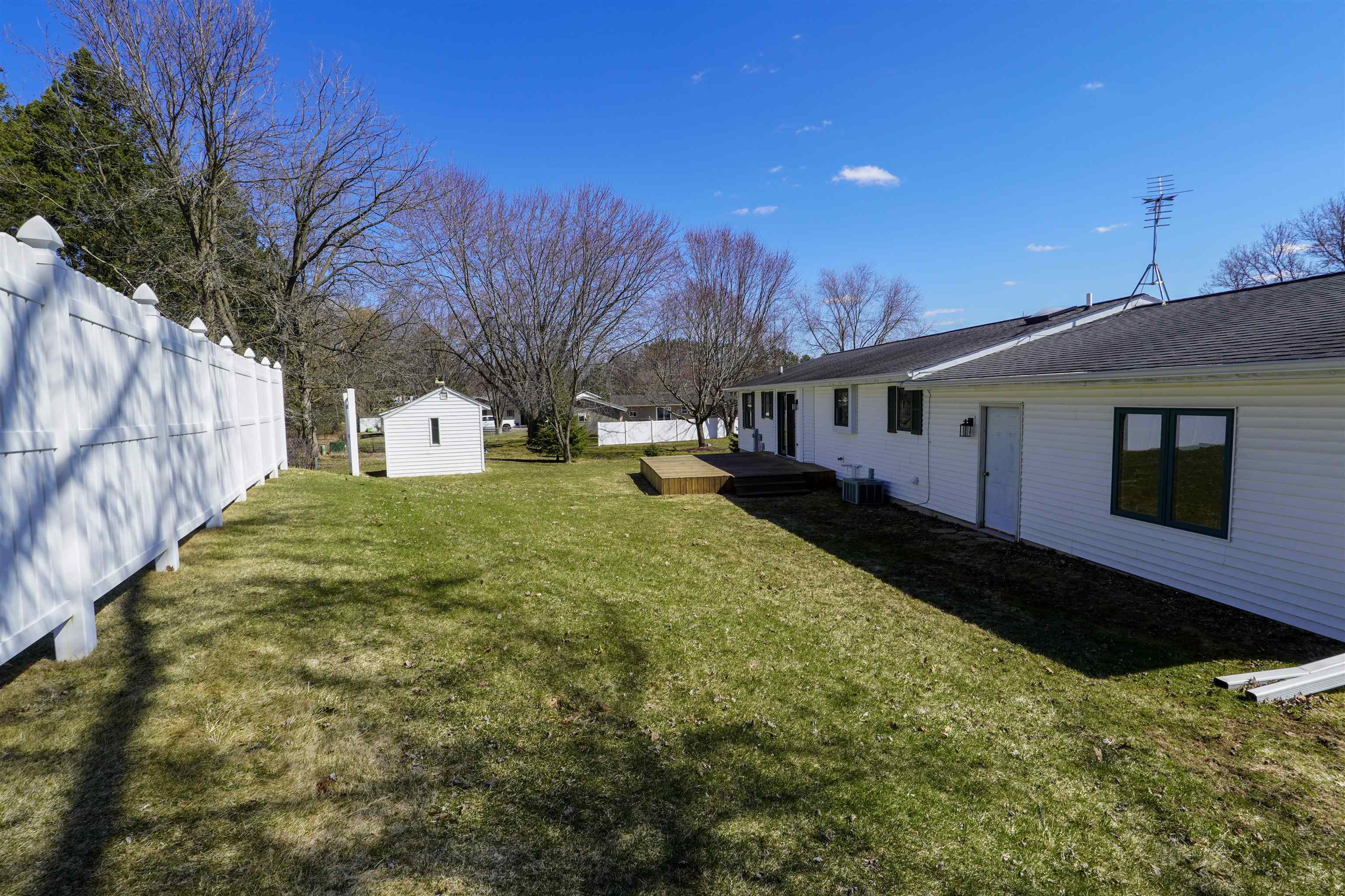 650 WILLIAMS COURT, Medford, Wisconsin 54451, 3 Bedrooms Bedrooms, ,2 BathroomsBathrooms,Residential,For Sale,650 WILLIAMS COURT,22601423