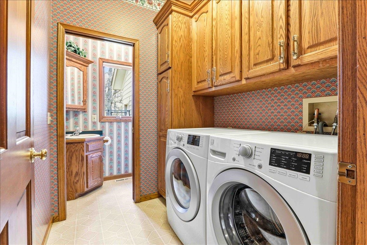 3511 BIG TIMBER DRIVE, Wisconsin Rapids, Wisconsin 54494, 4 Bedrooms Bedrooms, ,3 BathroomsBathrooms,Residential,For Sale,3511 BIG TIMBER DRIVE,22601425